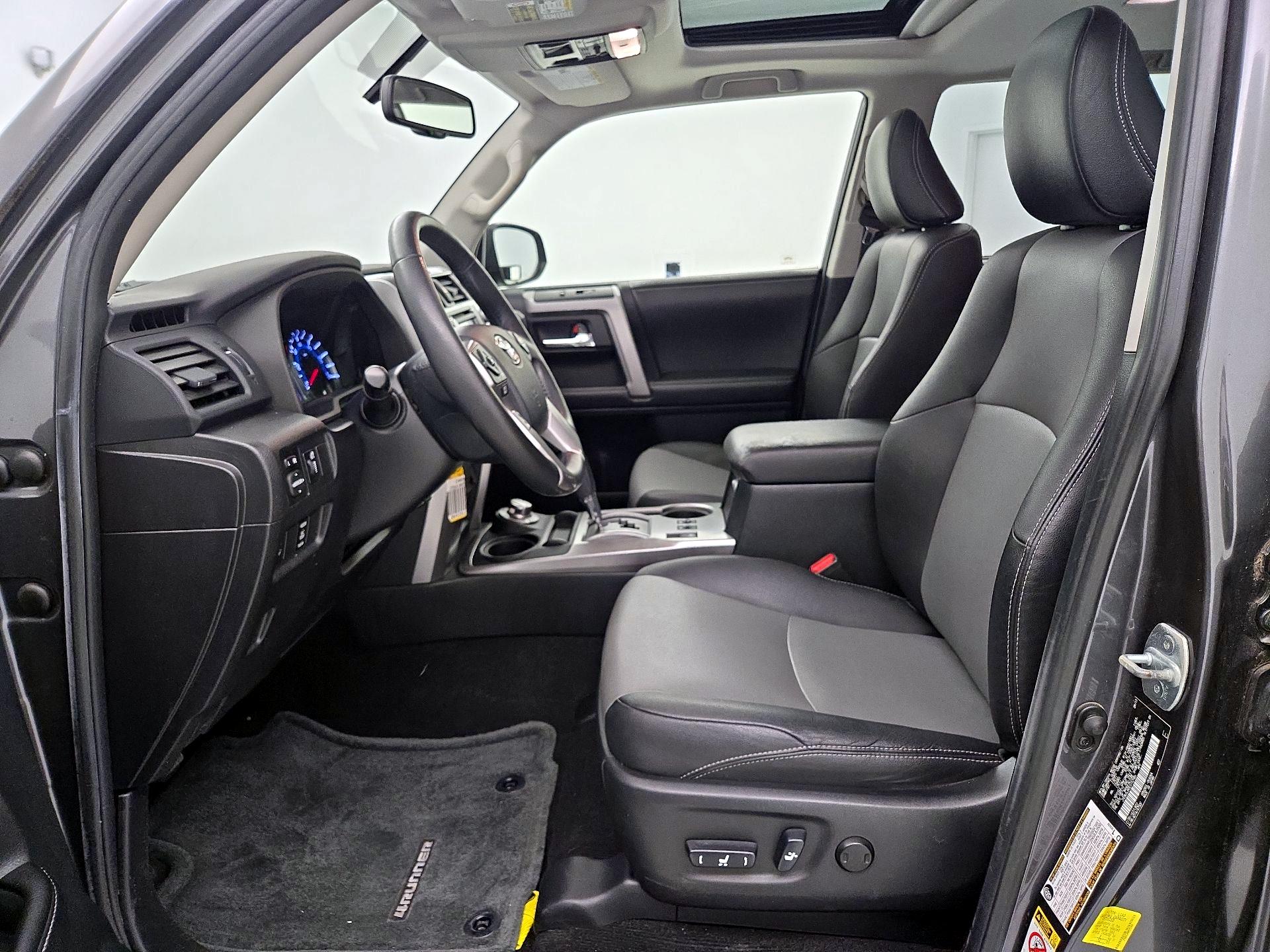Thumbnail: 2014 Toyota 4Runner - 11