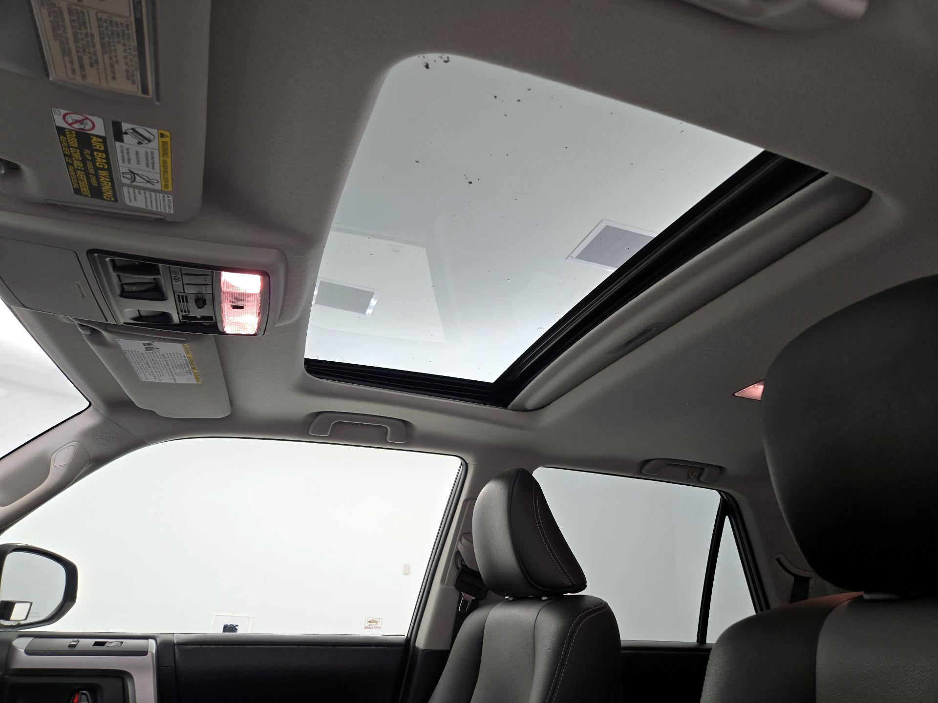 Thumbnail: 2014 Toyota 4Runner - 19