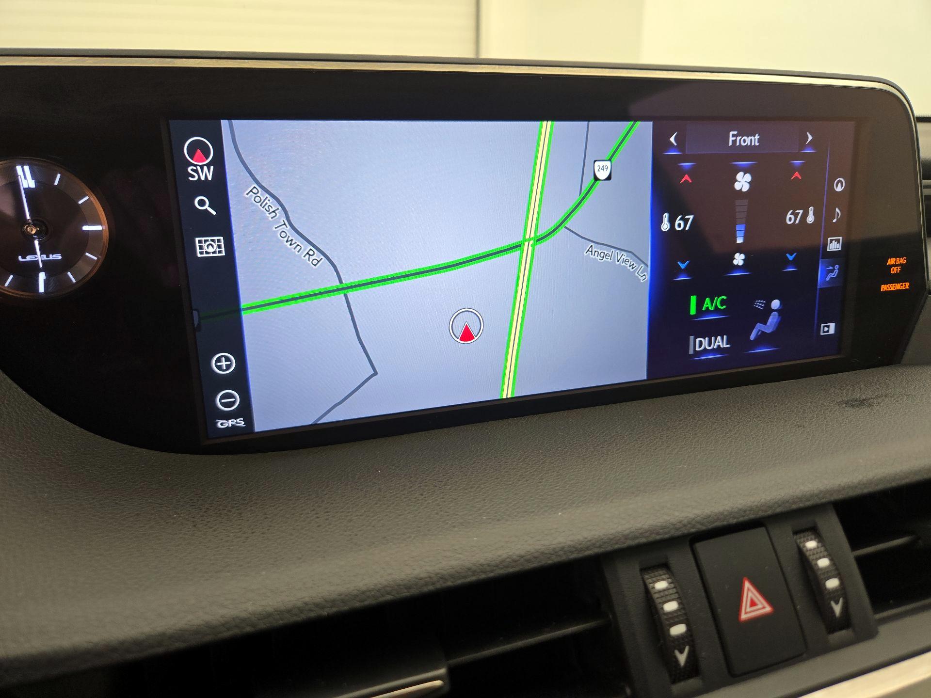 Thumbnail: 2021 Lexus ES - 14