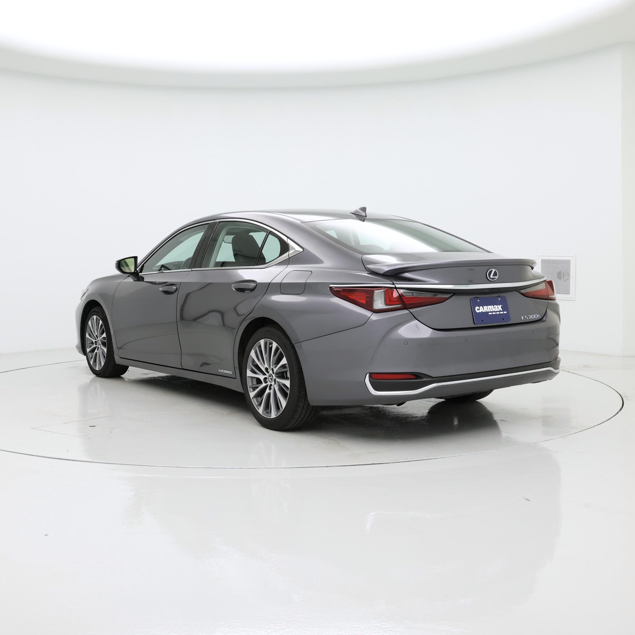 Thumbnail: 2021 Lexus ES - 2