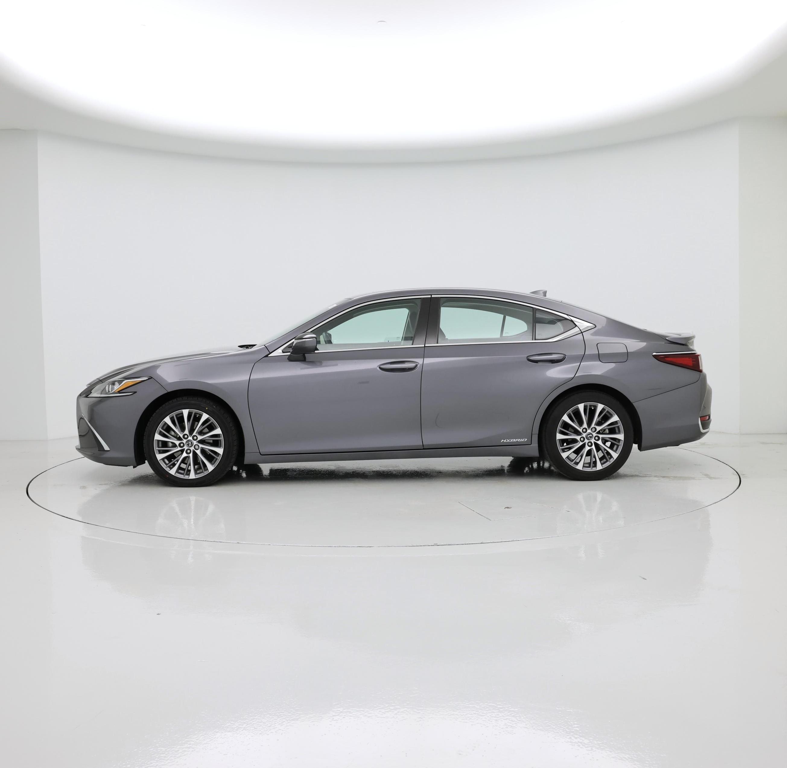 Thumbnail: 2021 Lexus ES - 3