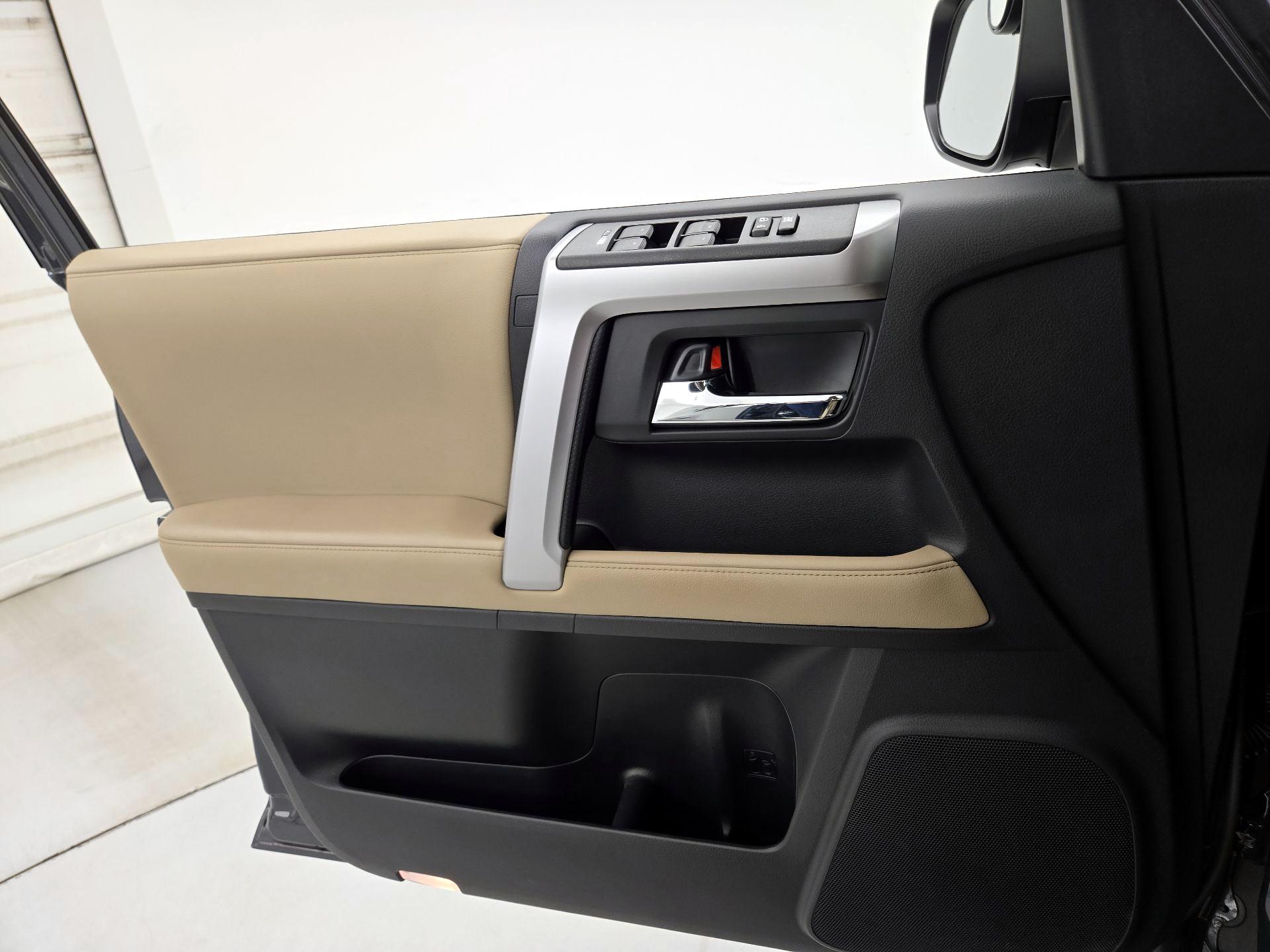 Thumbnail: 2024 Toyota 4Runner - 12