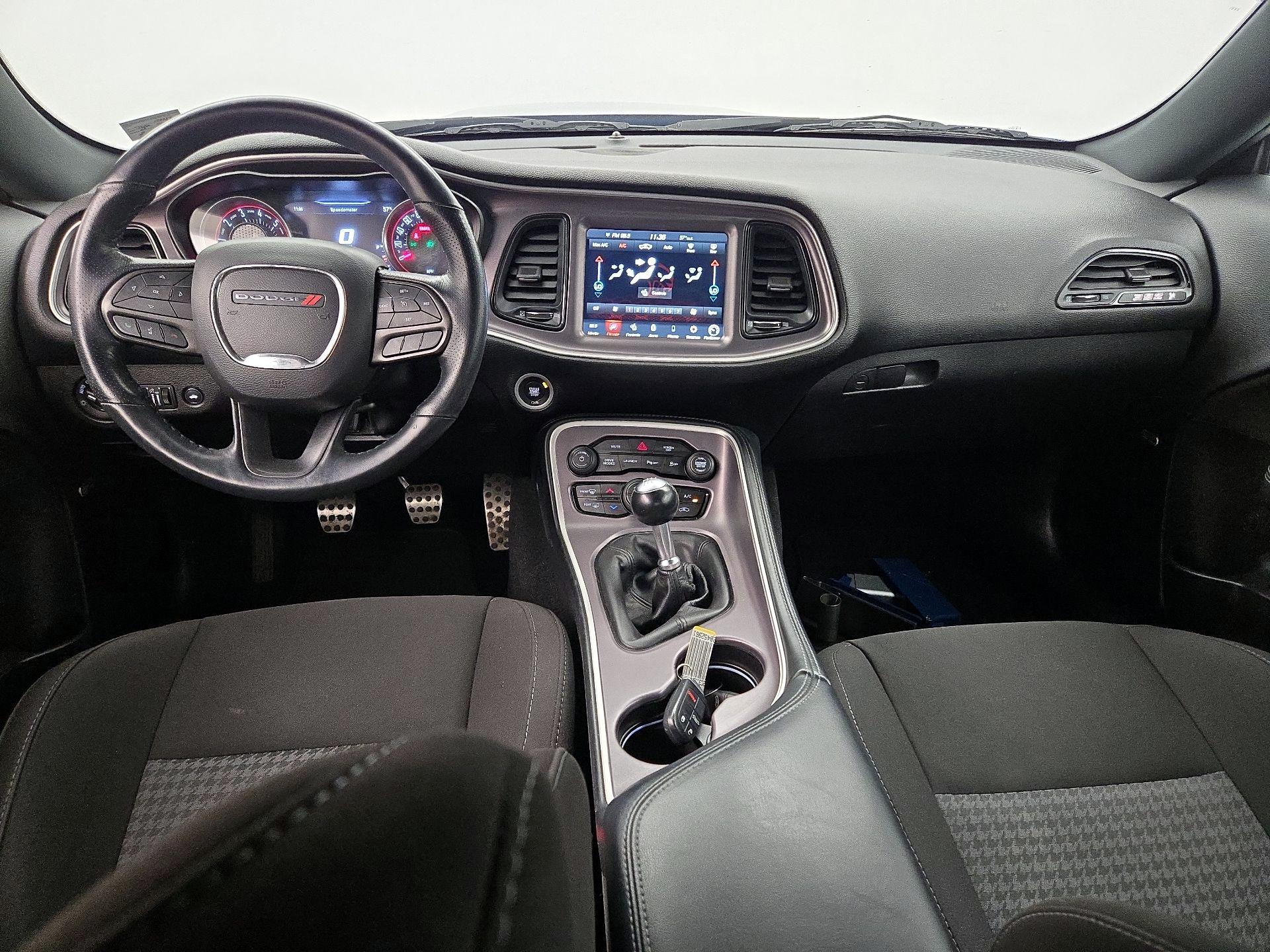 Thumbnail: 2022 Dodge Challenger - 9