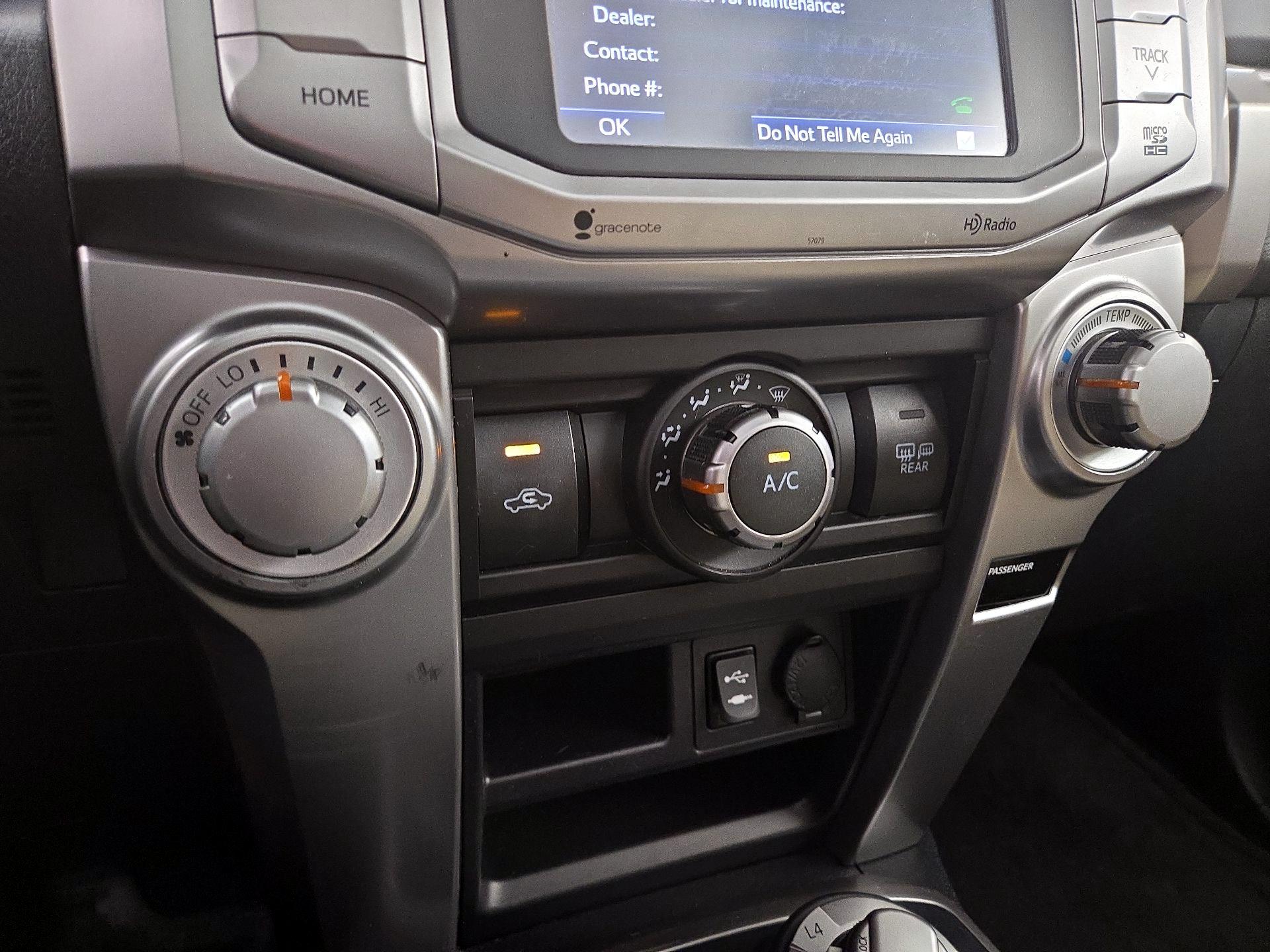 Thumbnail: 2015 Toyota 4Runner - 17