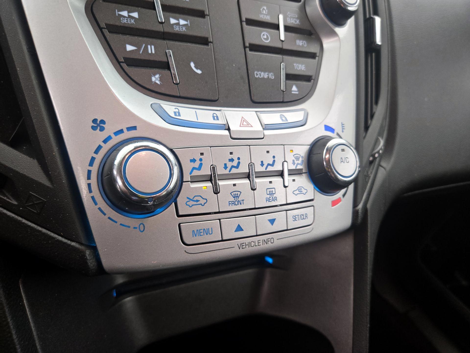 Thumbnail: 2015 Chevrolet Equinox - 15