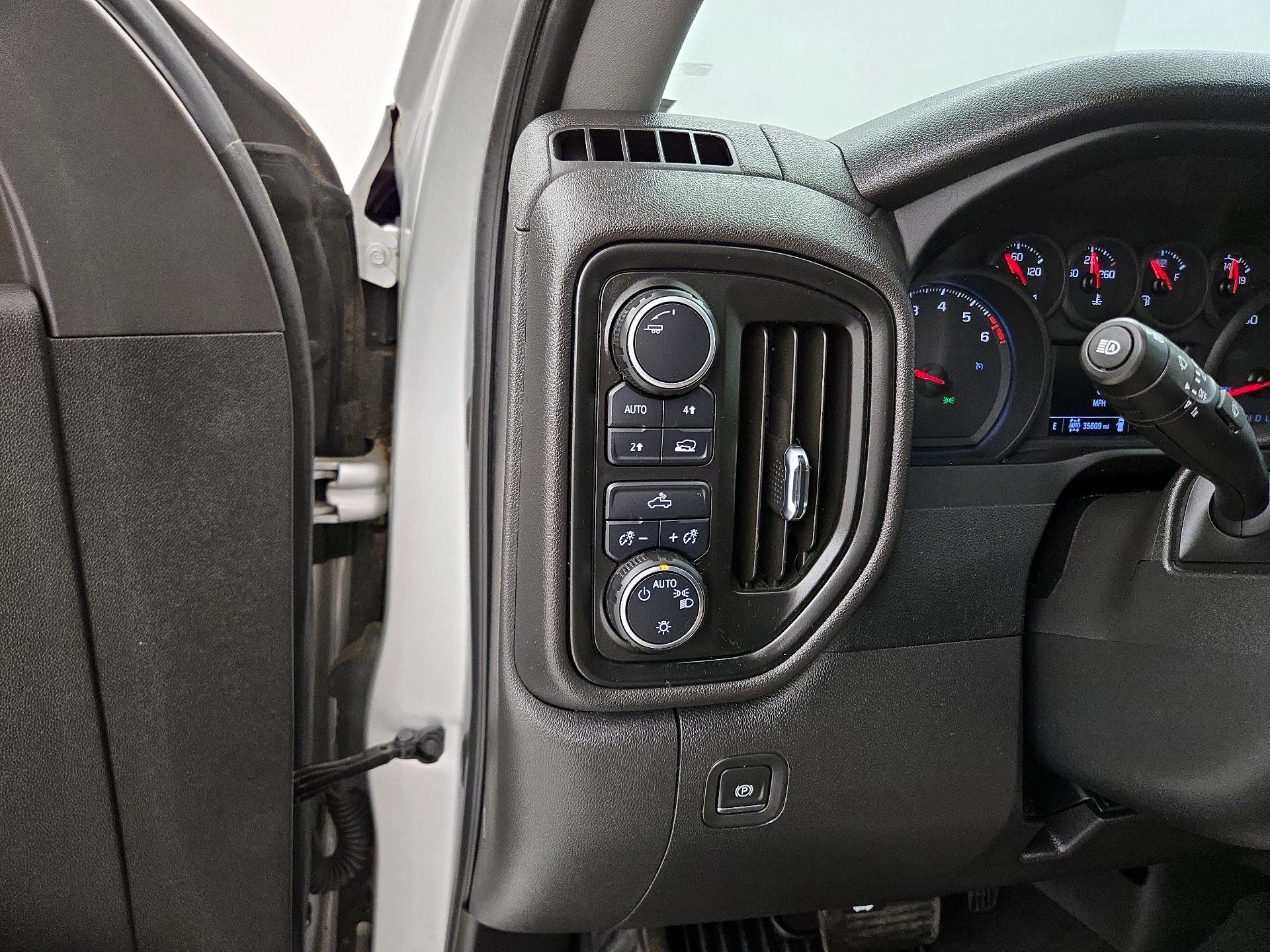 Thumbnail: 2022 Chevrolet Silverado 1500 - 13