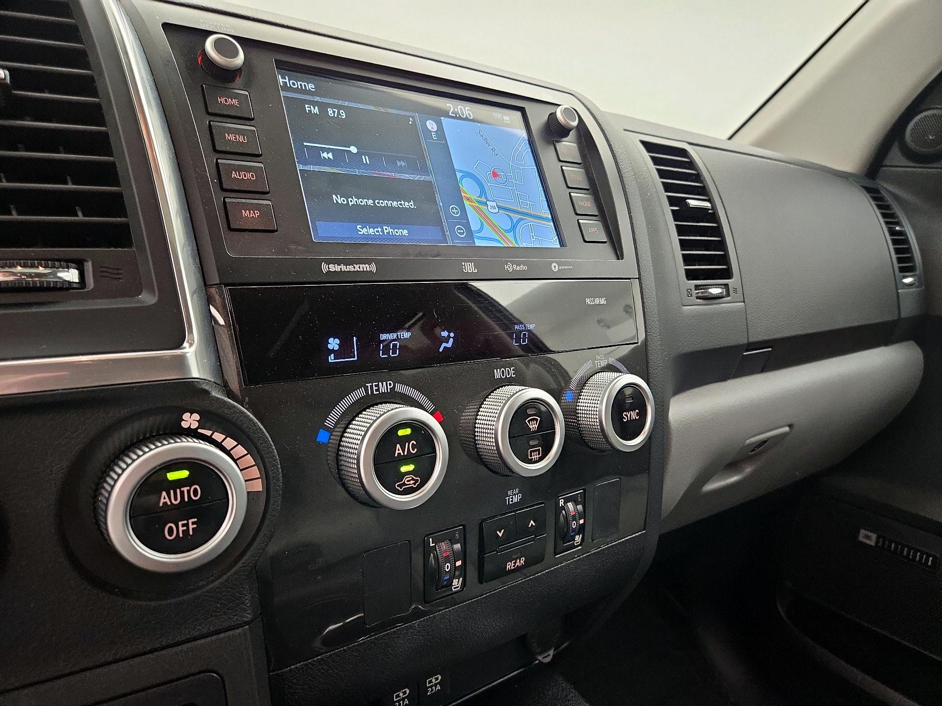 Thumbnail: 2021 Toyota Sequoia - 17
