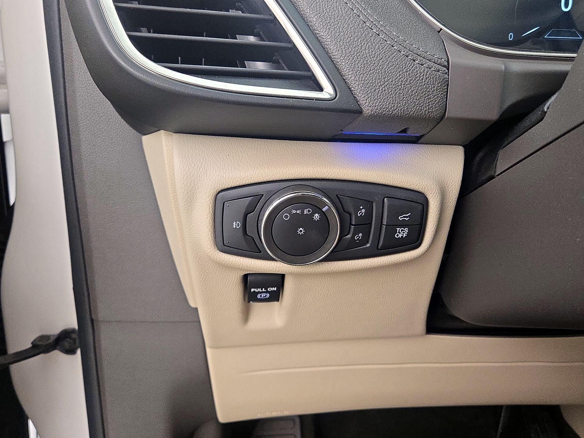 Thumbnail: 2020 Lincoln Nautilus - 13