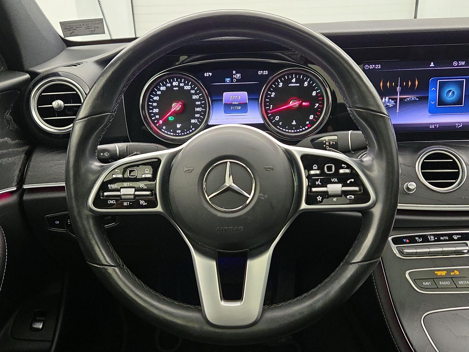 Thumbnail: 2019 Mercedes-Benz E-Class - 10