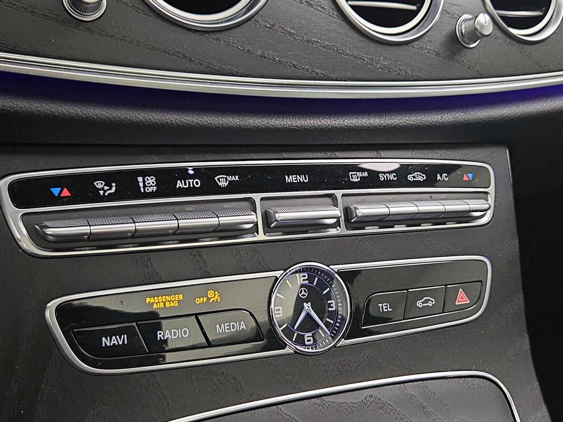 Thumbnail: 2019 Mercedes-Benz E-Class - 17