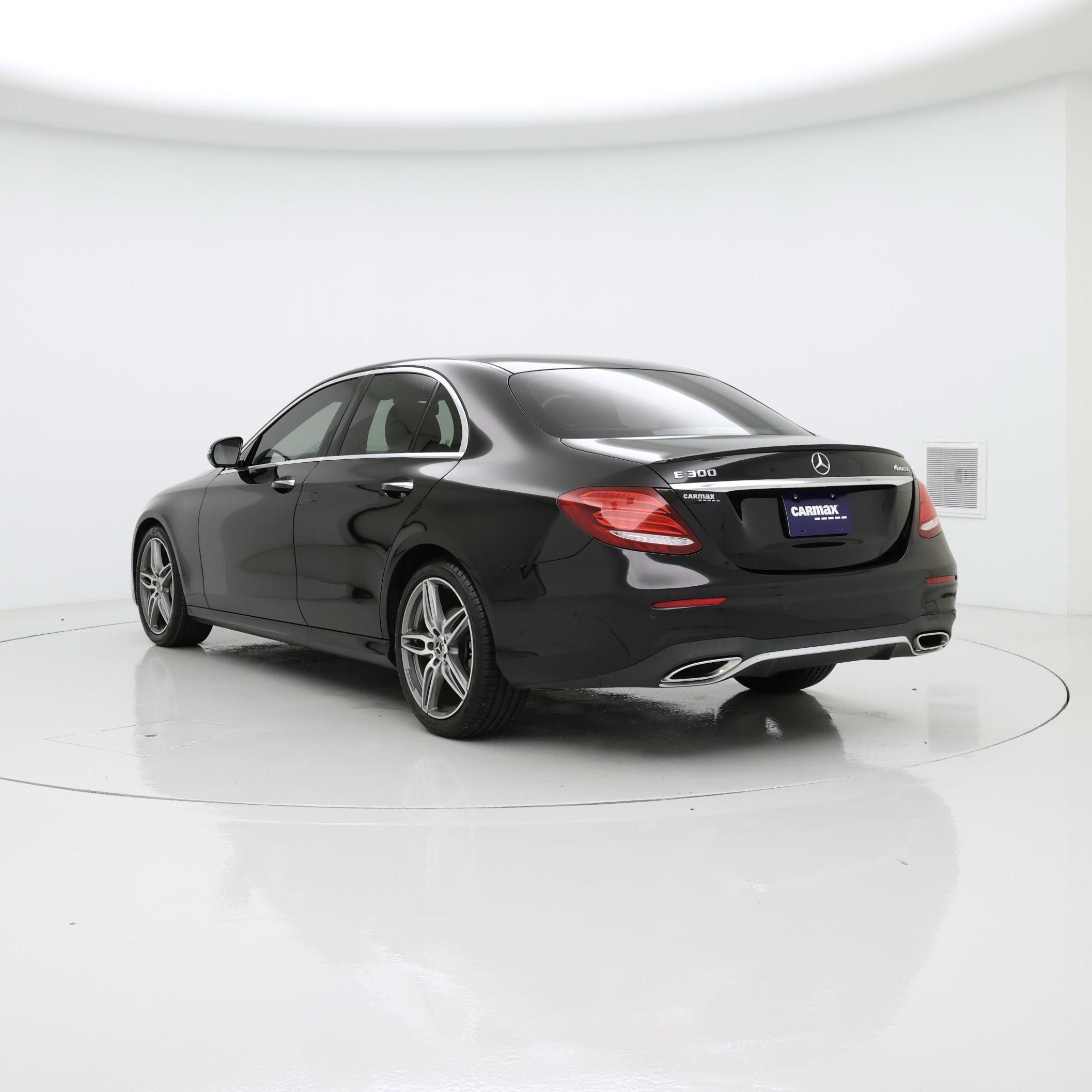 Thumbnail: 2019 Mercedes-Benz E-Class - 2