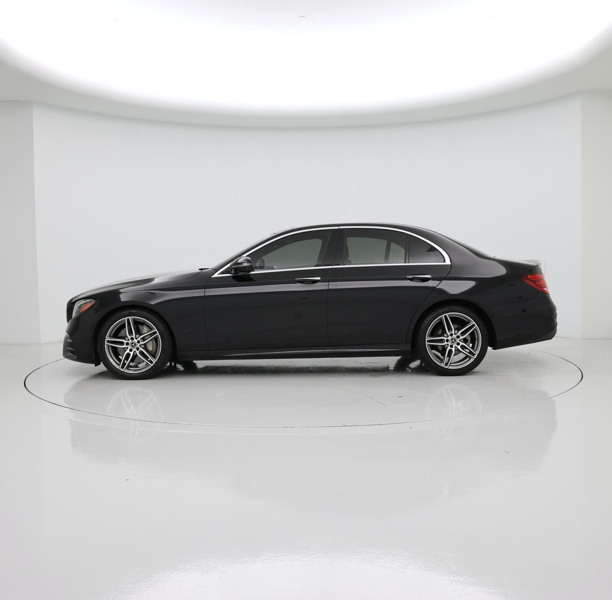 Thumbnail: 2019 Mercedes-Benz E-Class - 3
