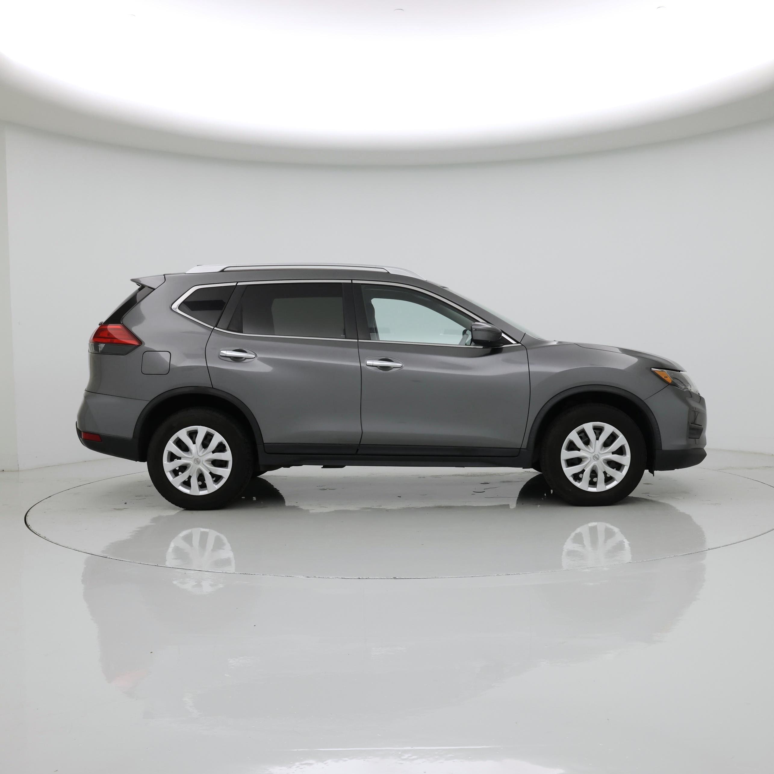 Thumbnail: 2017 Nissan Rogue - 7