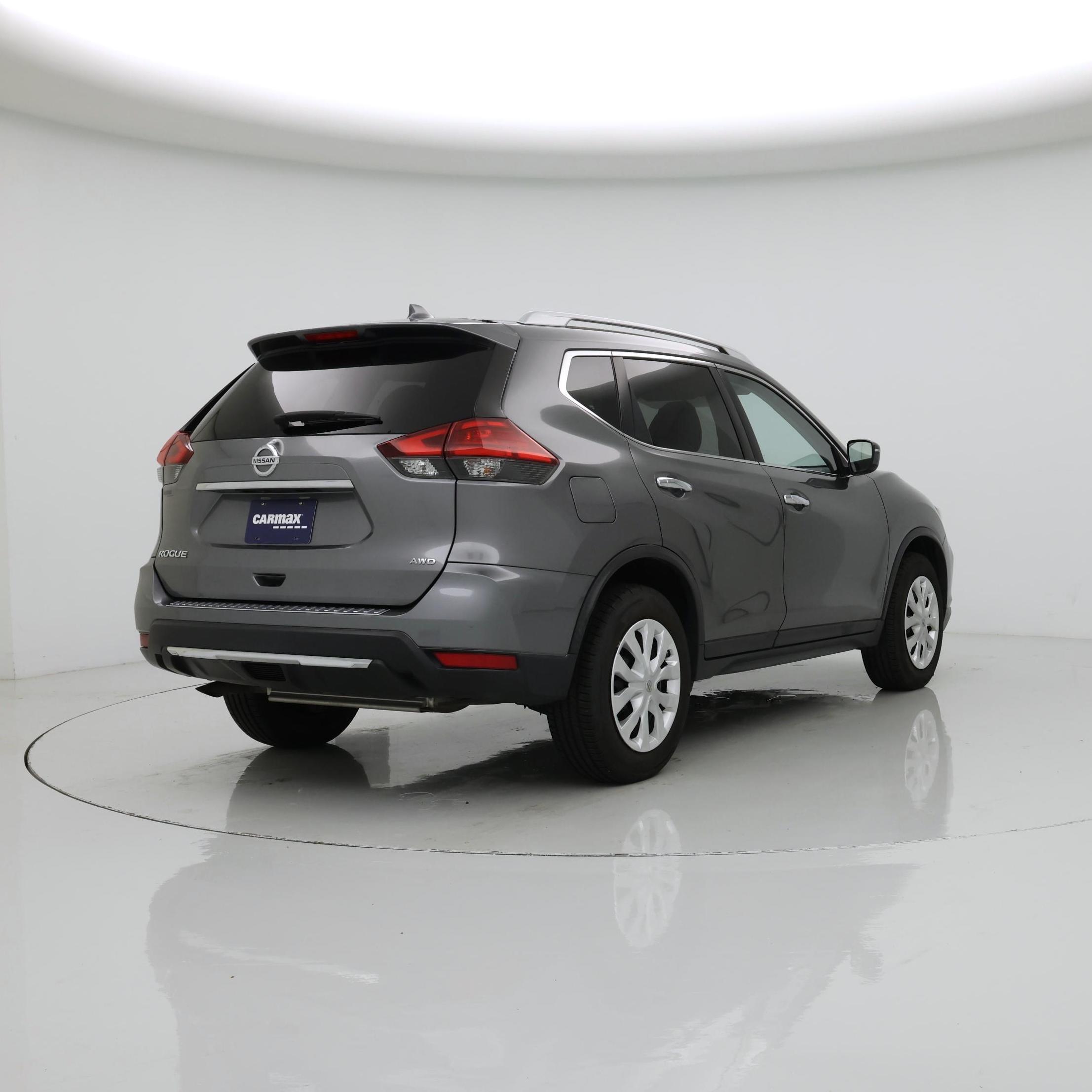 Thumbnail: 2017 Nissan Rogue - 8
