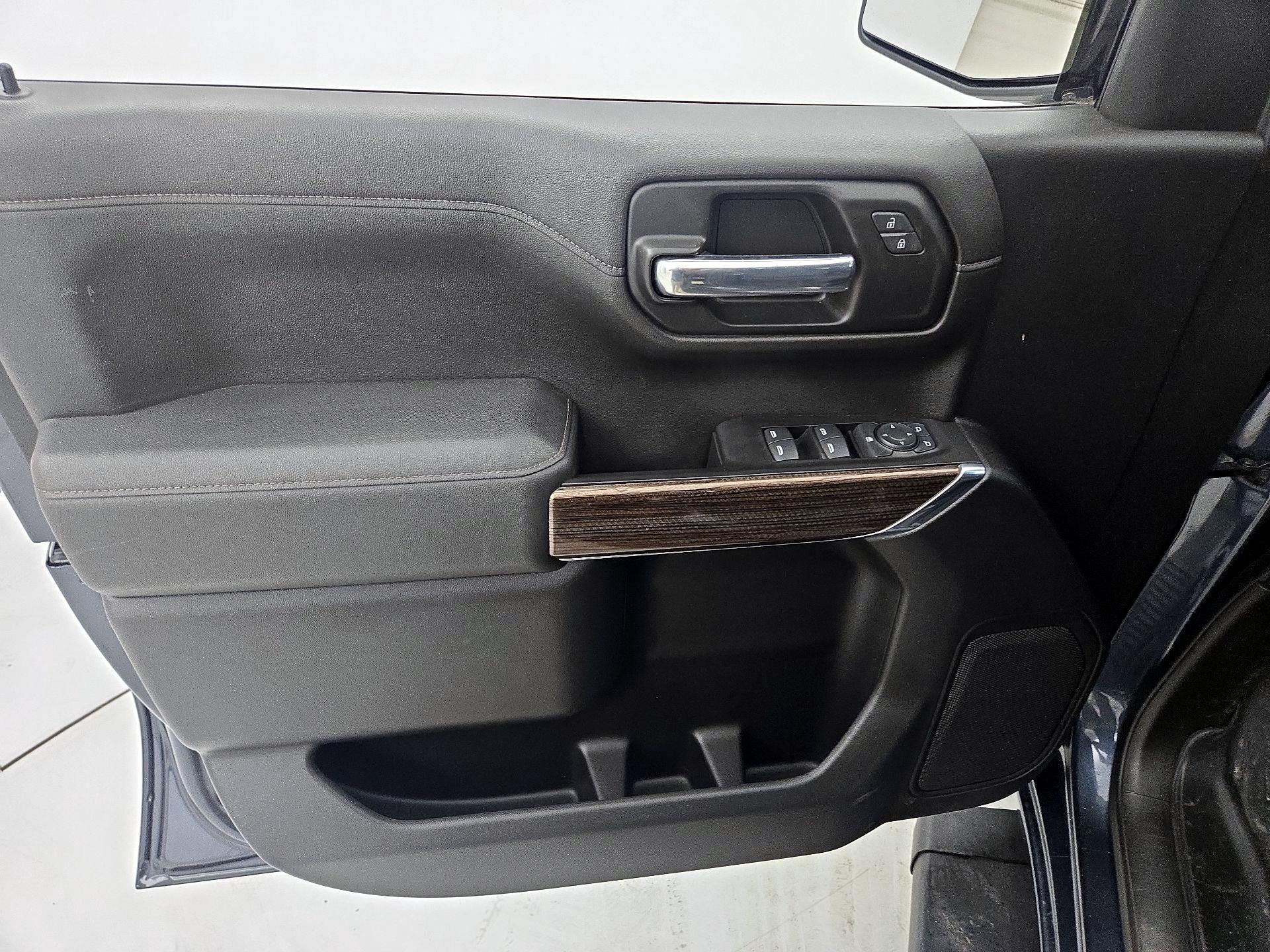 Thumbnail: 2020 Chevrolet Silverado 1500 - 12