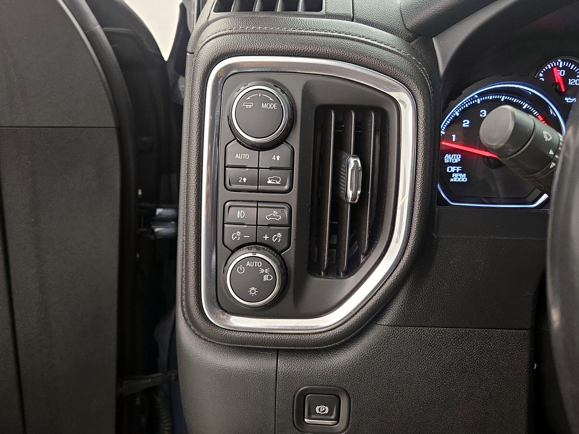 Thumbnail: 2020 Chevrolet Silverado 1500 - 13