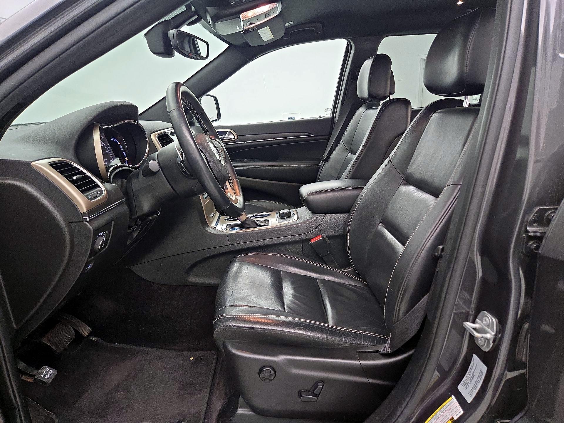 Thumbnail: 2017 Jeep Grand Cherokee - 11