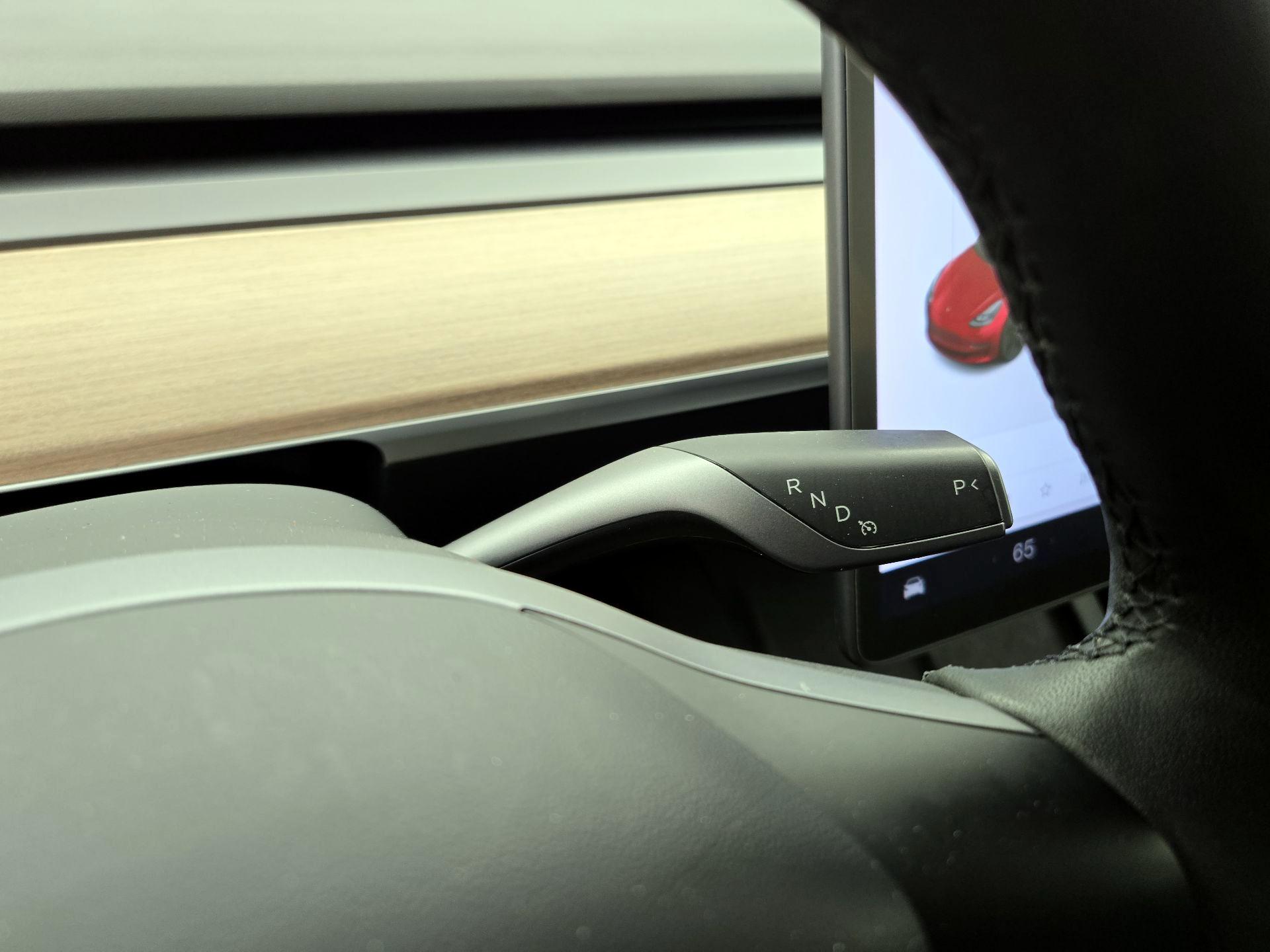 Thumbnail: 2021 Tesla Model 3 - 17