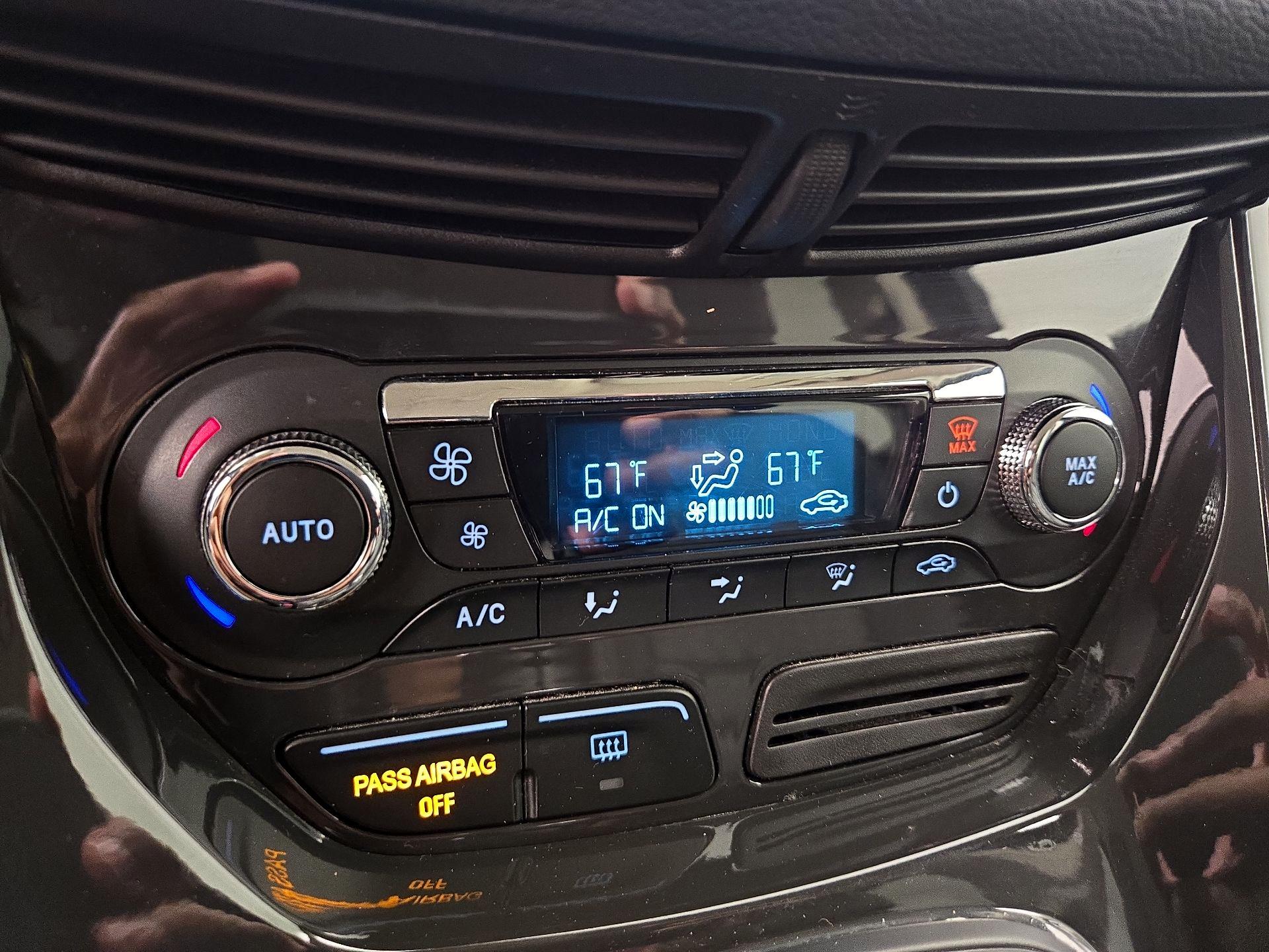 Thumbnail: 2016 Ford Escape - 17