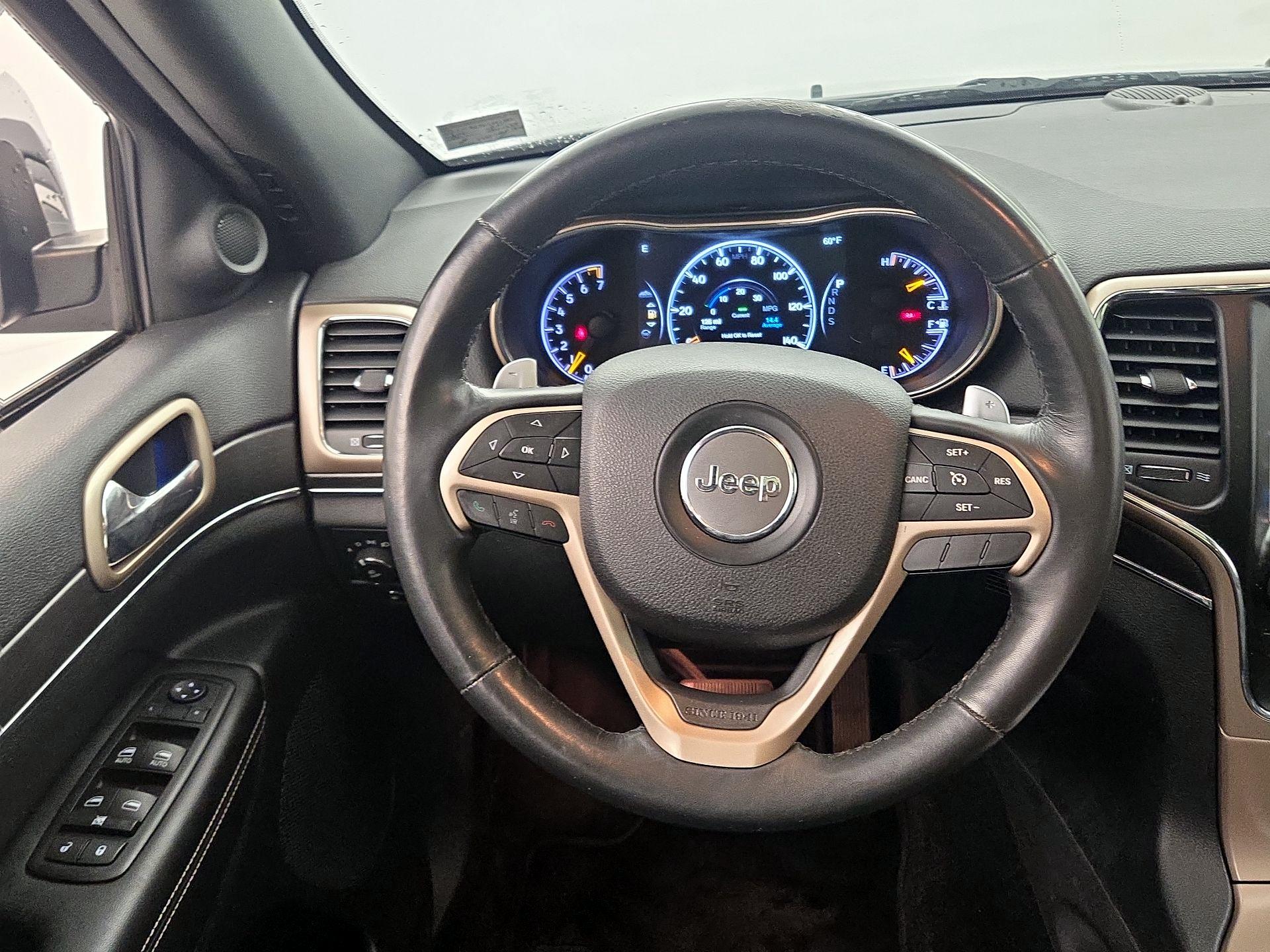 Thumbnail: 2015 Jeep Grand Cherokee - 10