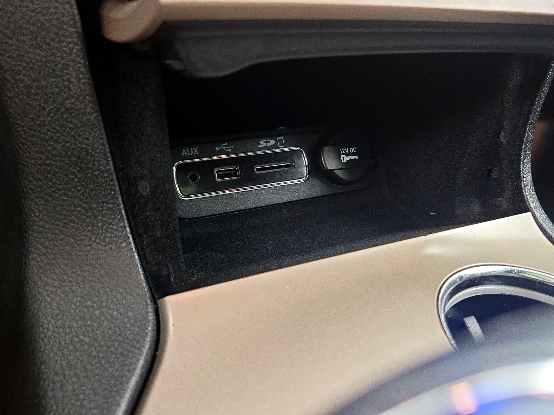 Thumbnail: 2015 Jeep Grand Cherokee - 19