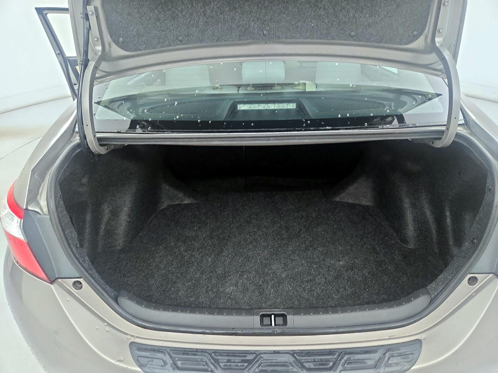 Thumbnail: 2014 Toyota Corolla - 20