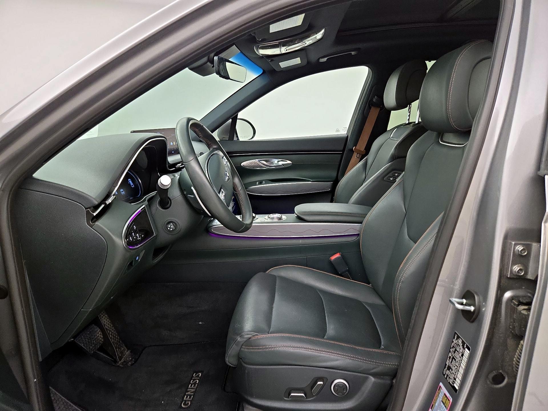 Thumbnail: 2023 Genesis GV70 - 11