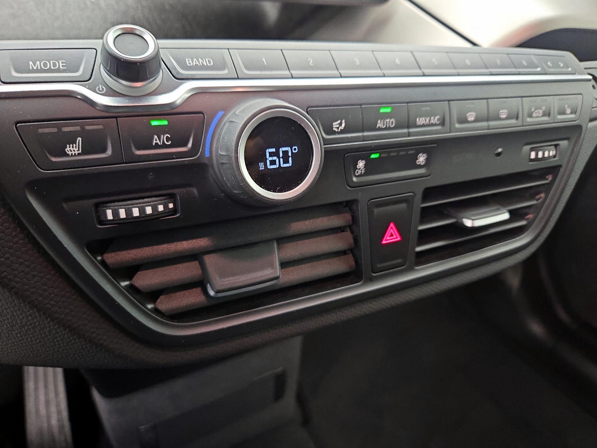 Thumbnail: 2016 BMW i3 - 17
