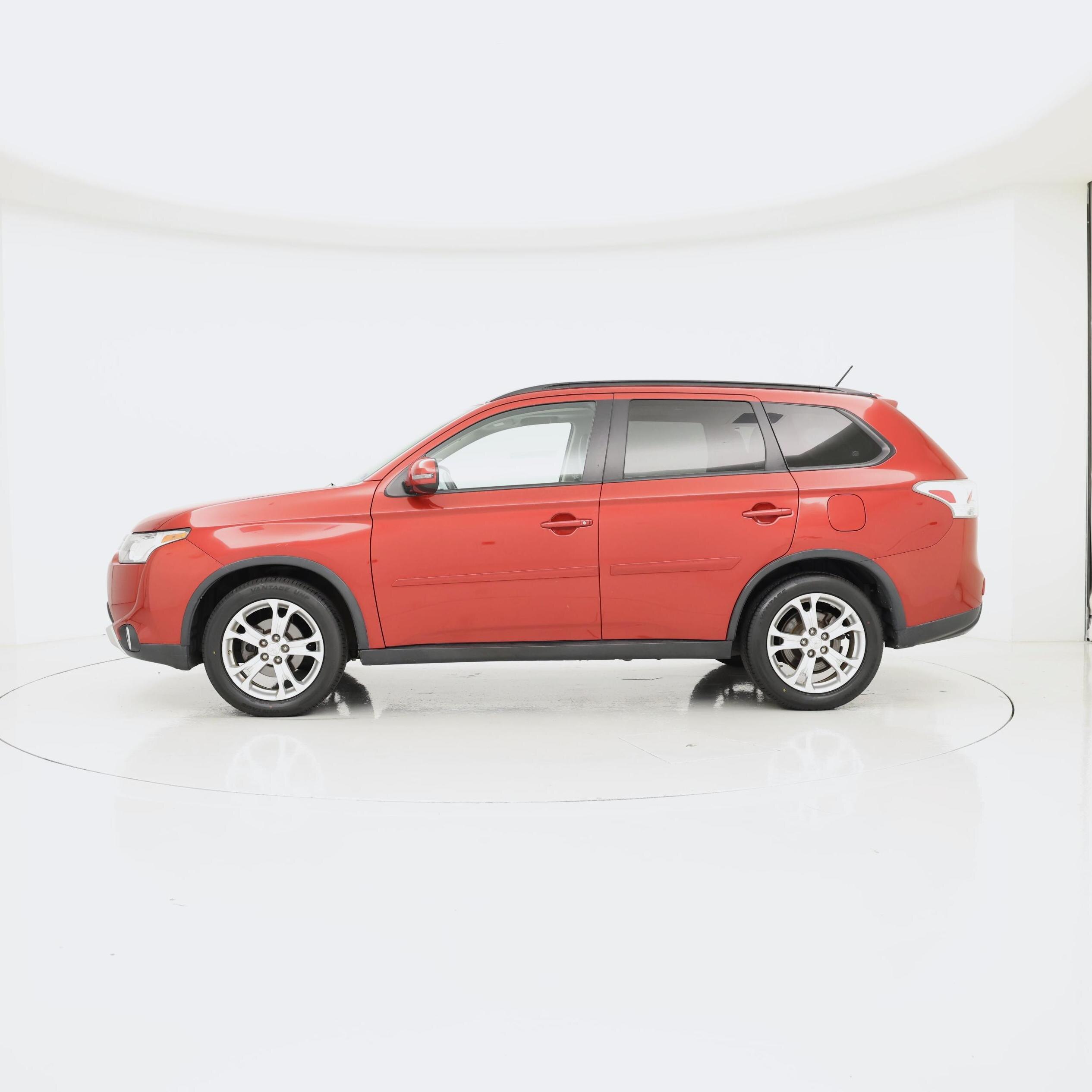 Thumbnail: 2015 Mitsubishi Outlander - 3