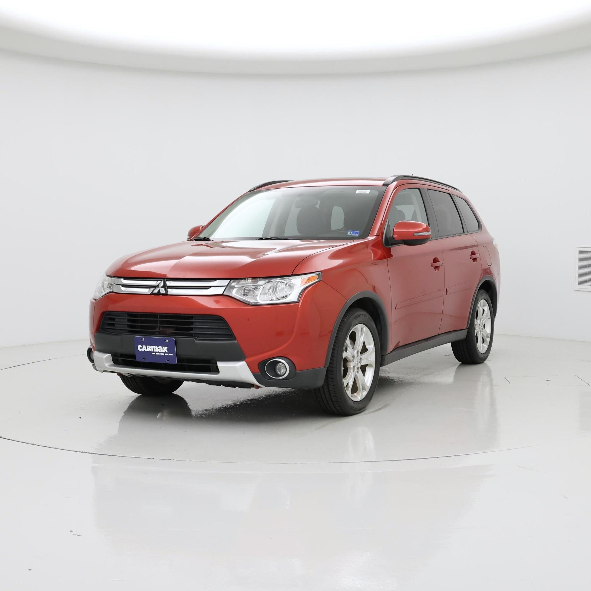 Thumbnail: 2015 Mitsubishi Outlander - 4