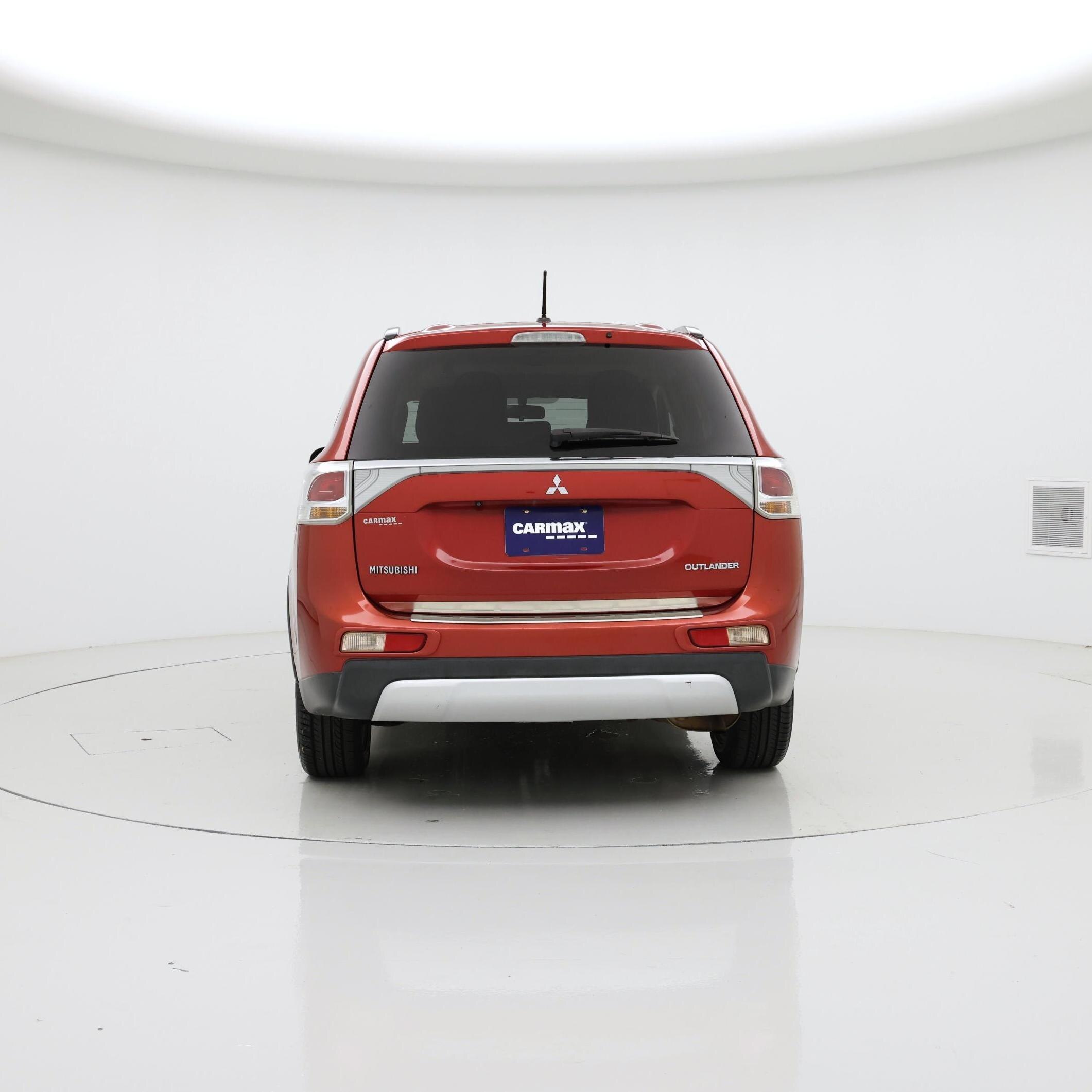 Thumbnail: 2015 Mitsubishi Outlander - 6