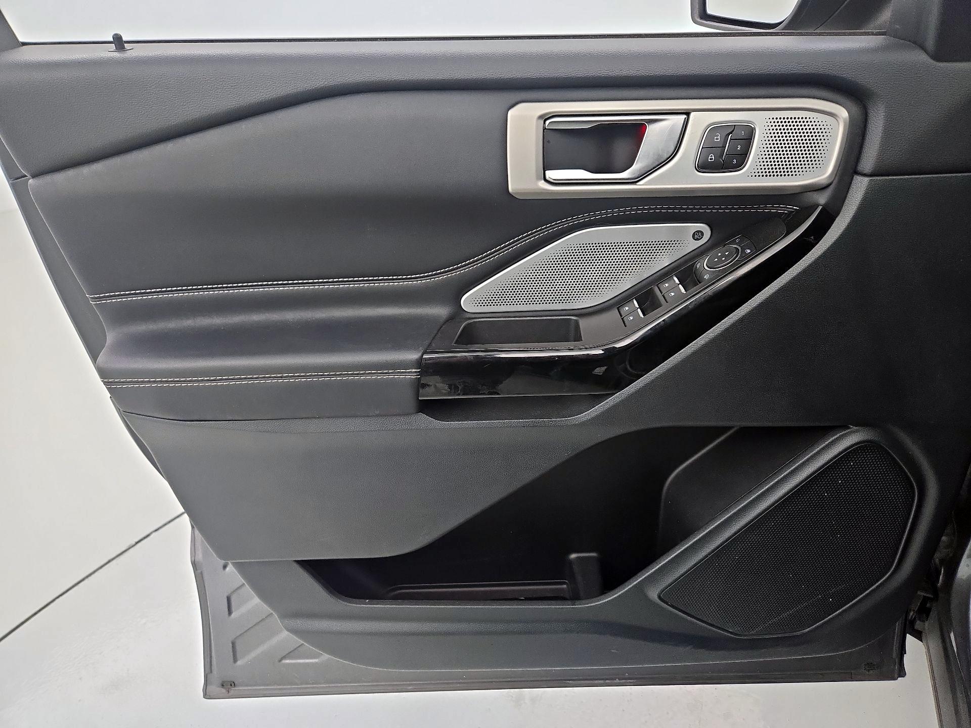Thumbnail: 2021 Ford Explorer - 12