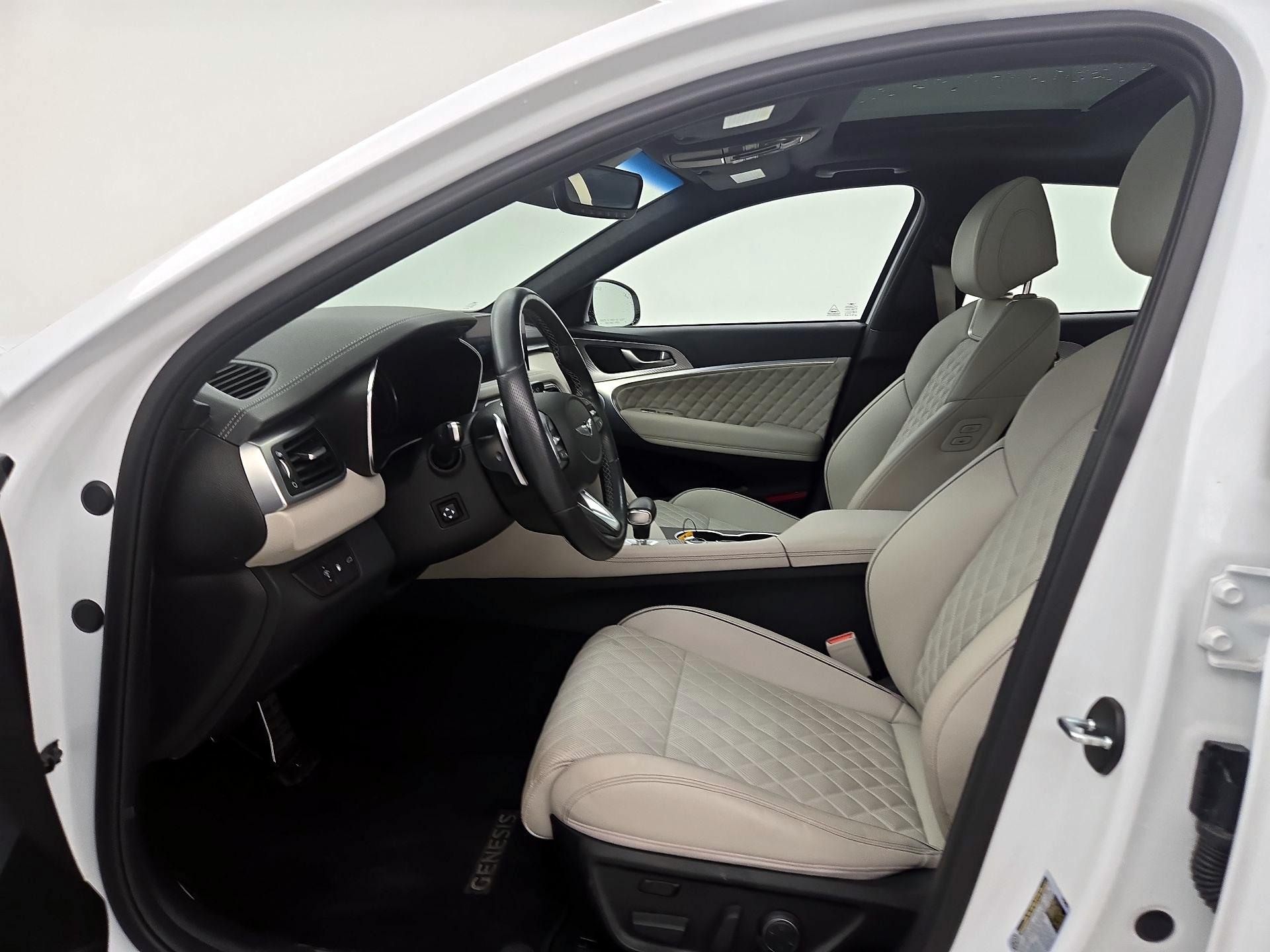 Thumbnail: 2022 Genesis G70 - 11