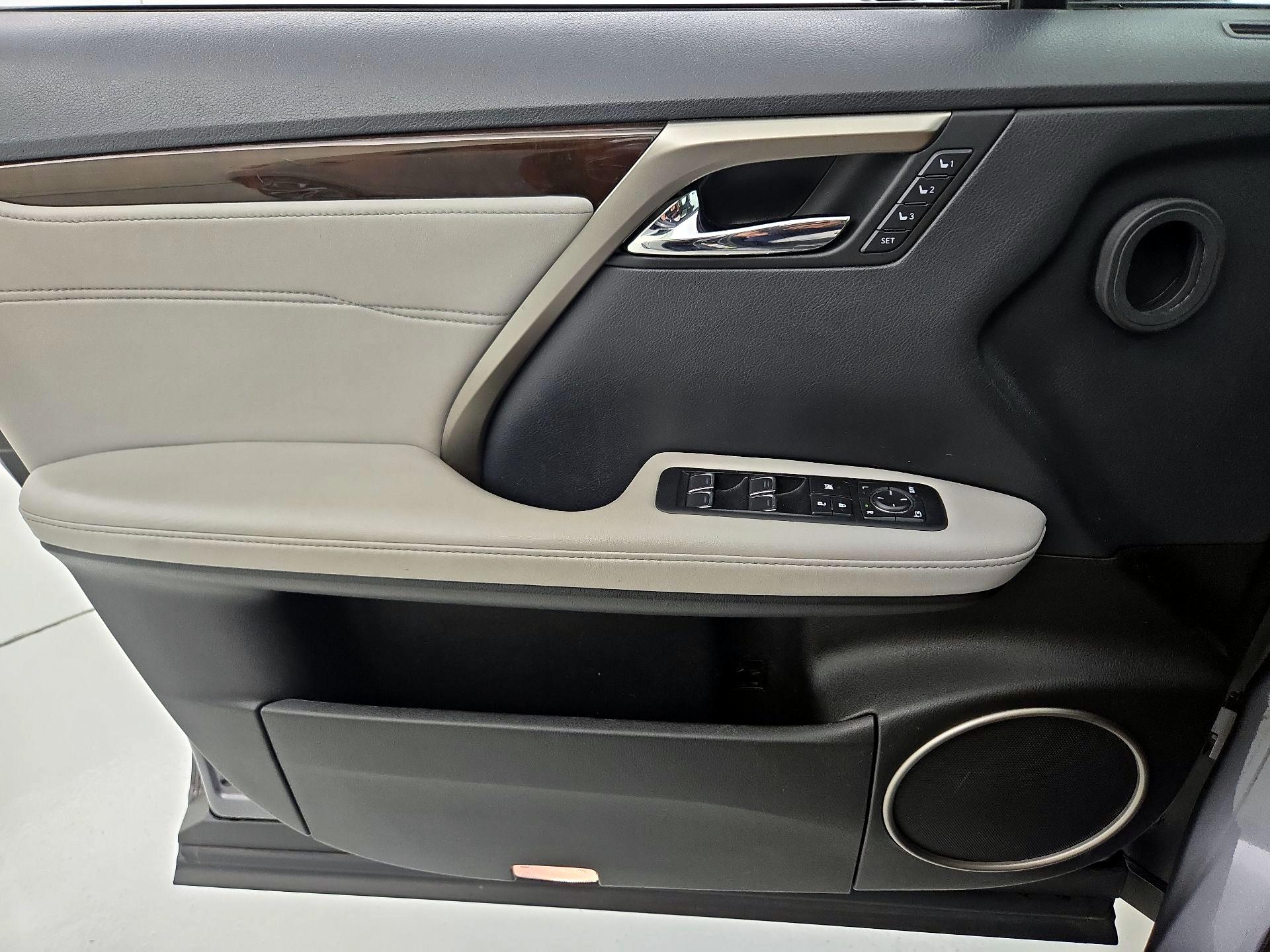 Thumbnail: 2018 Lexus RX - 12