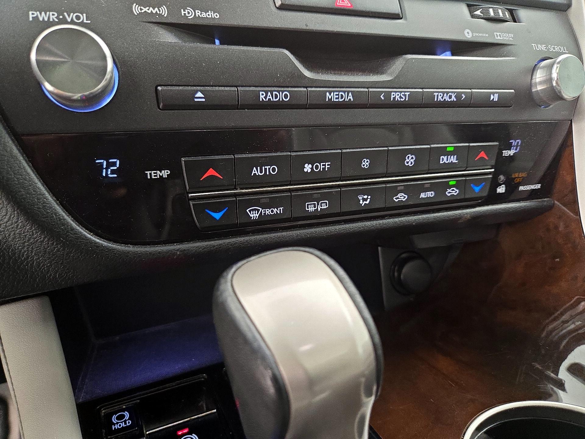 Thumbnail: 2018 Lexus RX - 17