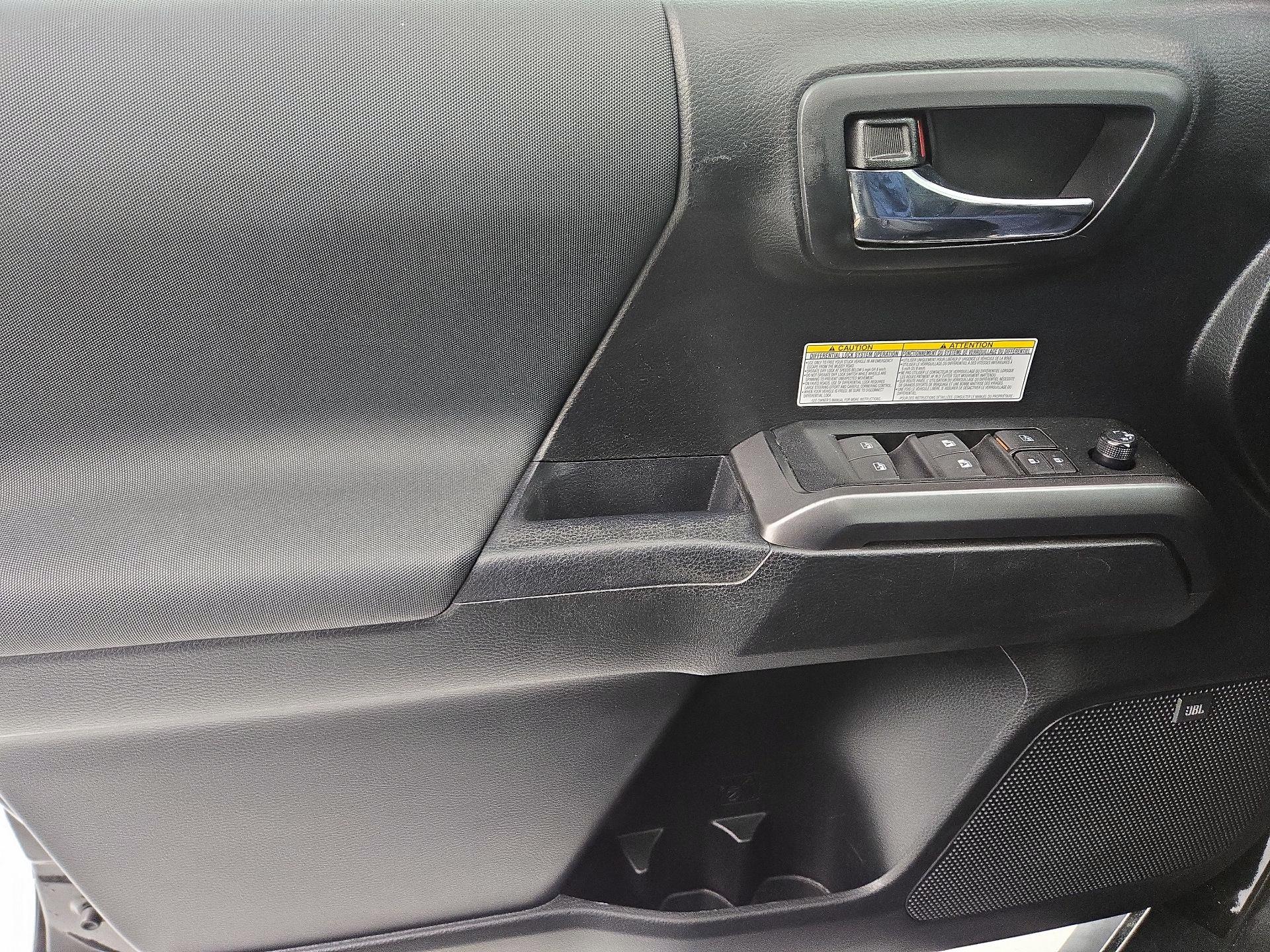 Thumbnail: 2019 Toyota Tacoma - 12