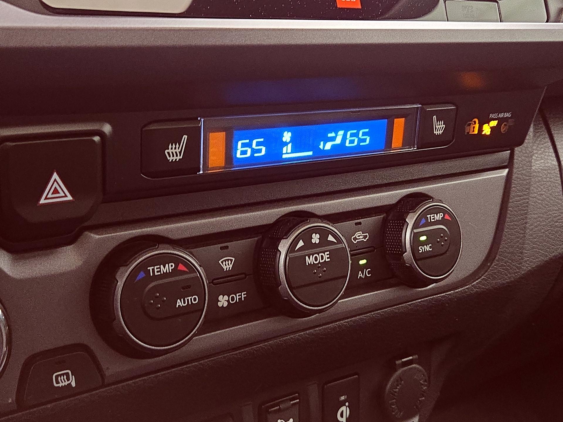 Thumbnail: 2019 Toyota Tacoma - 17