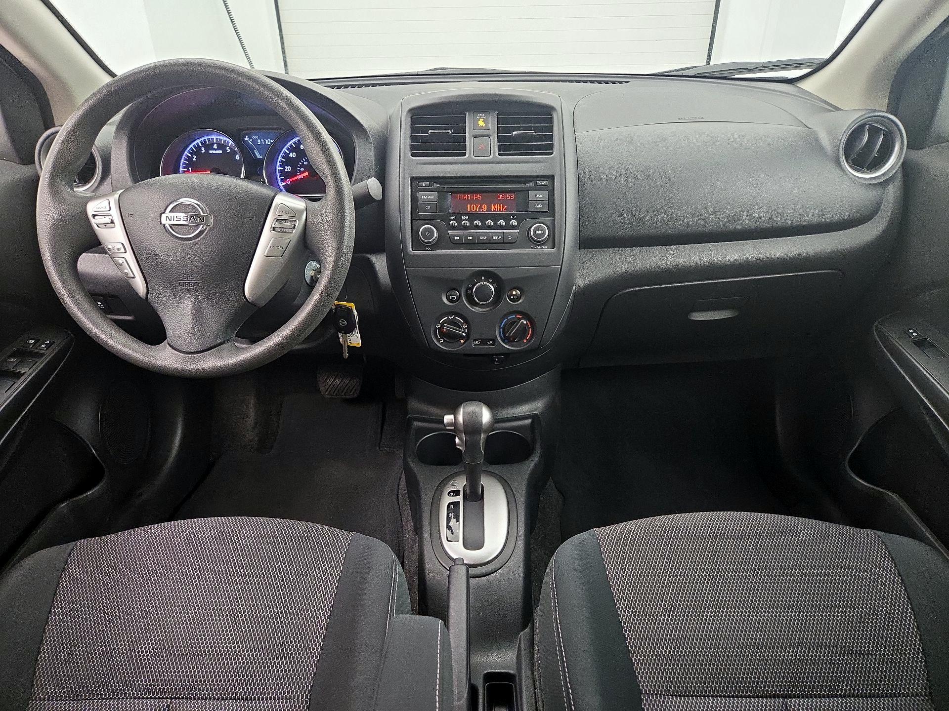 Thumbnail: 2016 Nissan Versa - 9