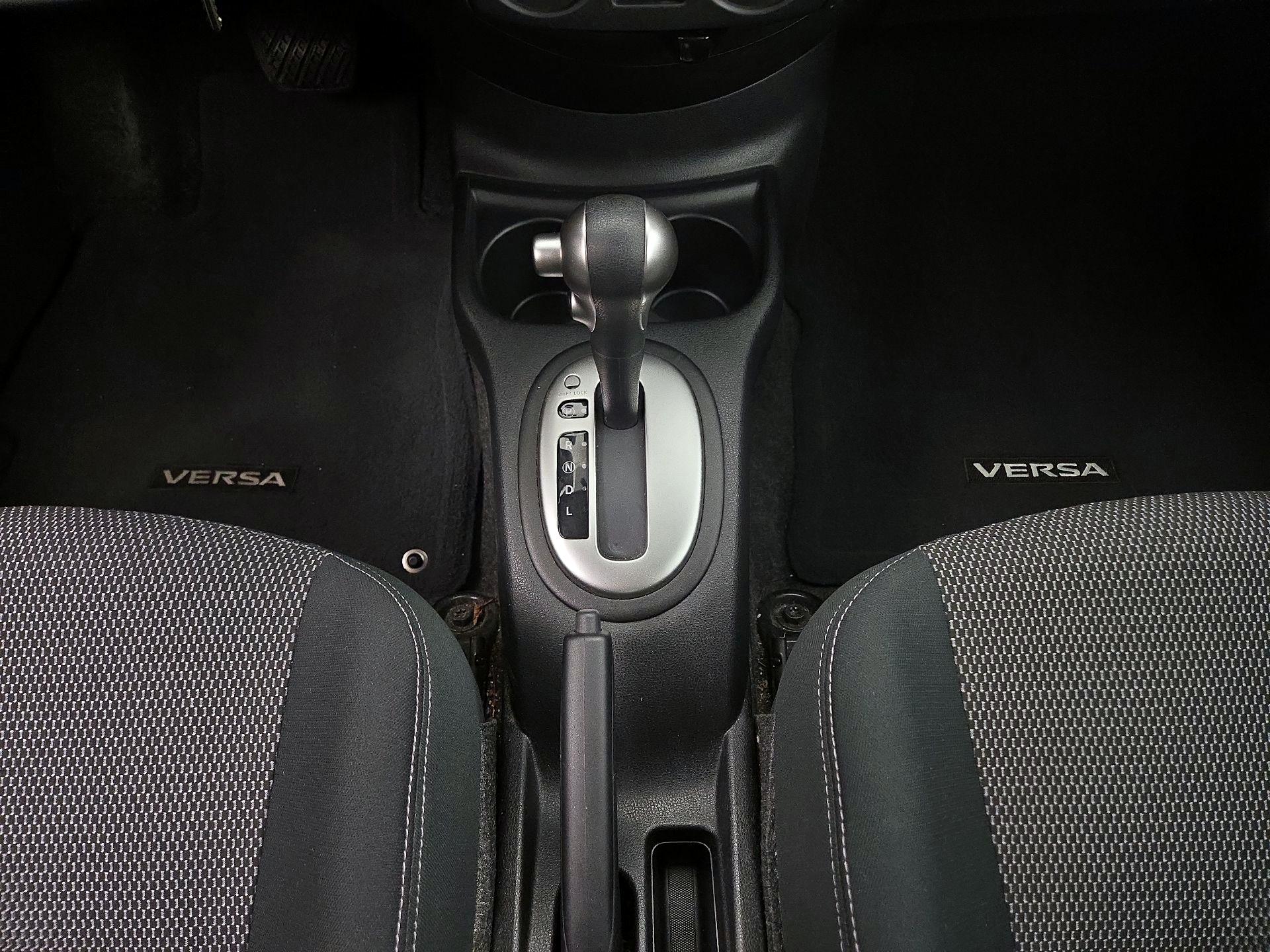 Thumbnail: 2016 Nissan Versa - 16