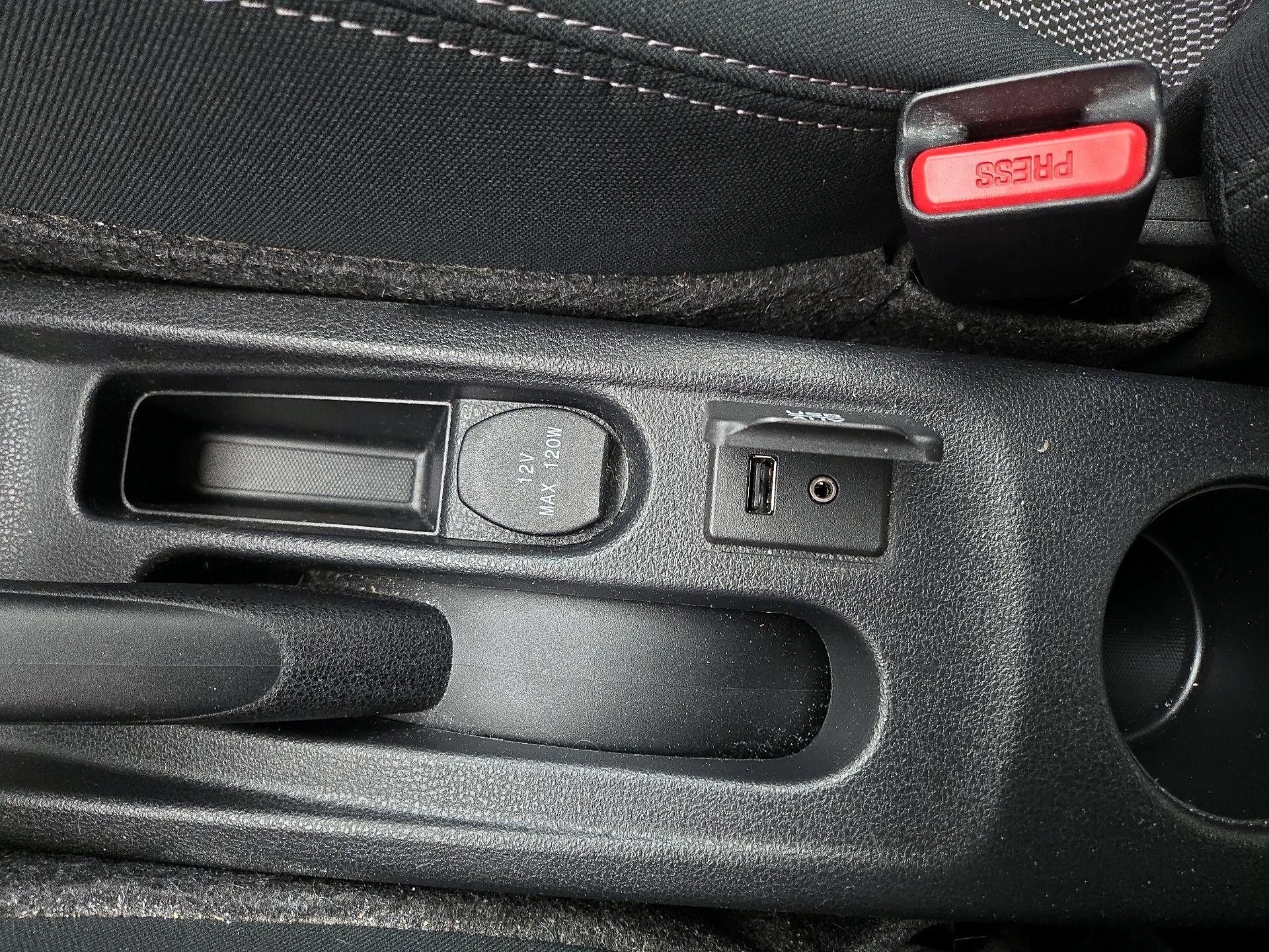 Thumbnail: 2016 Nissan Versa - 17