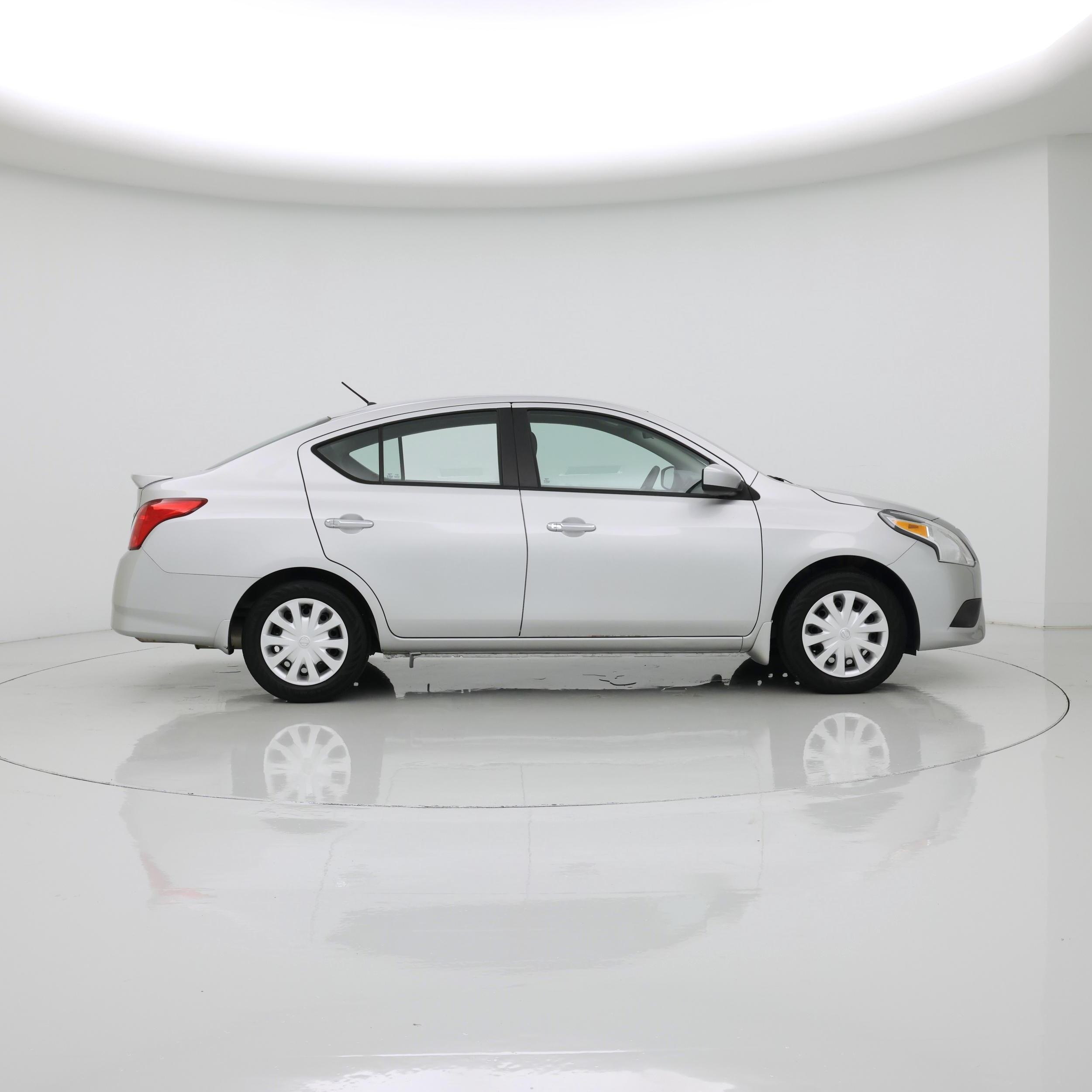 Thumbnail: 2016 Nissan Versa - 7