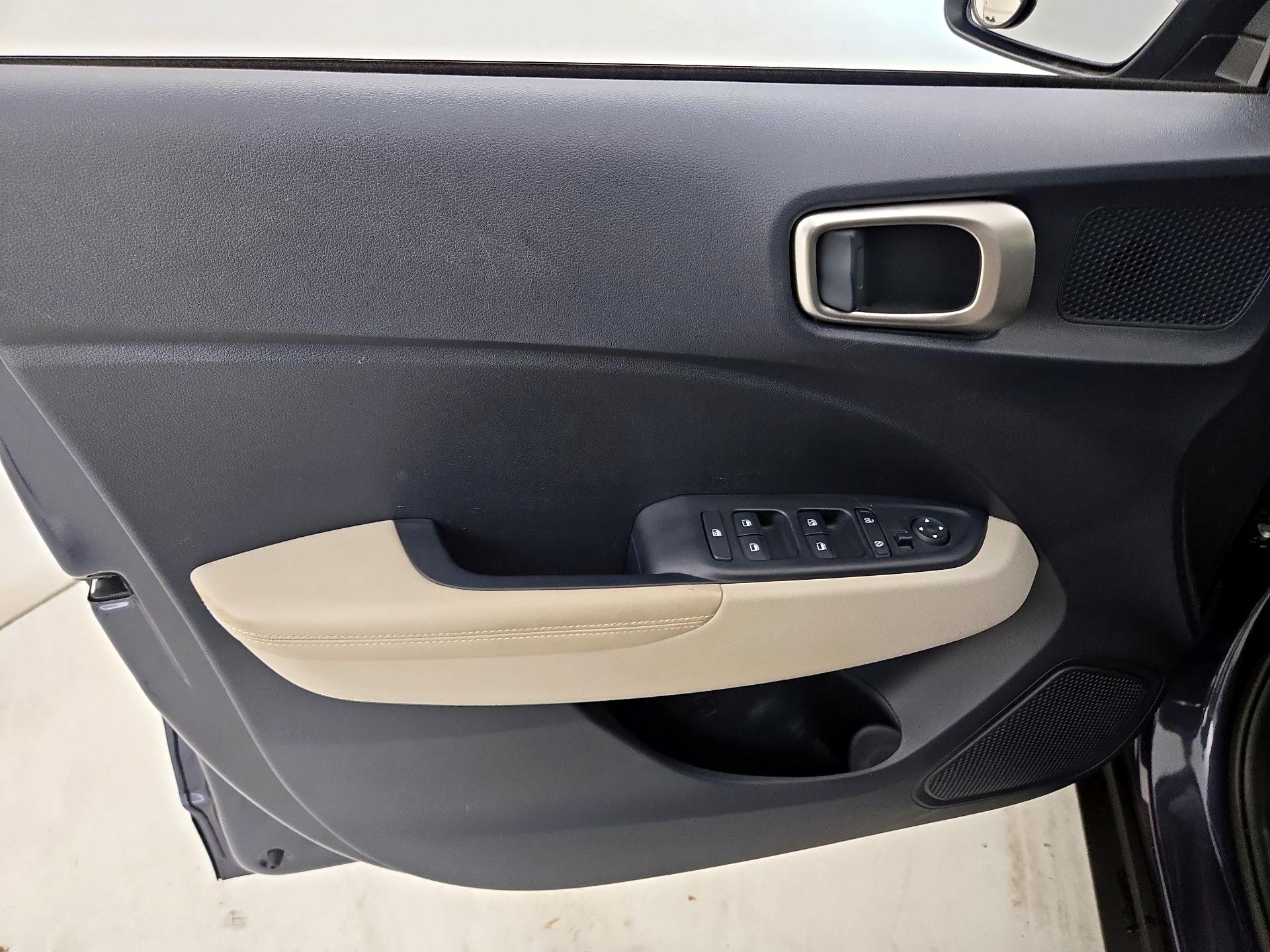 Thumbnail: 2024 Hyundai Venue - 12