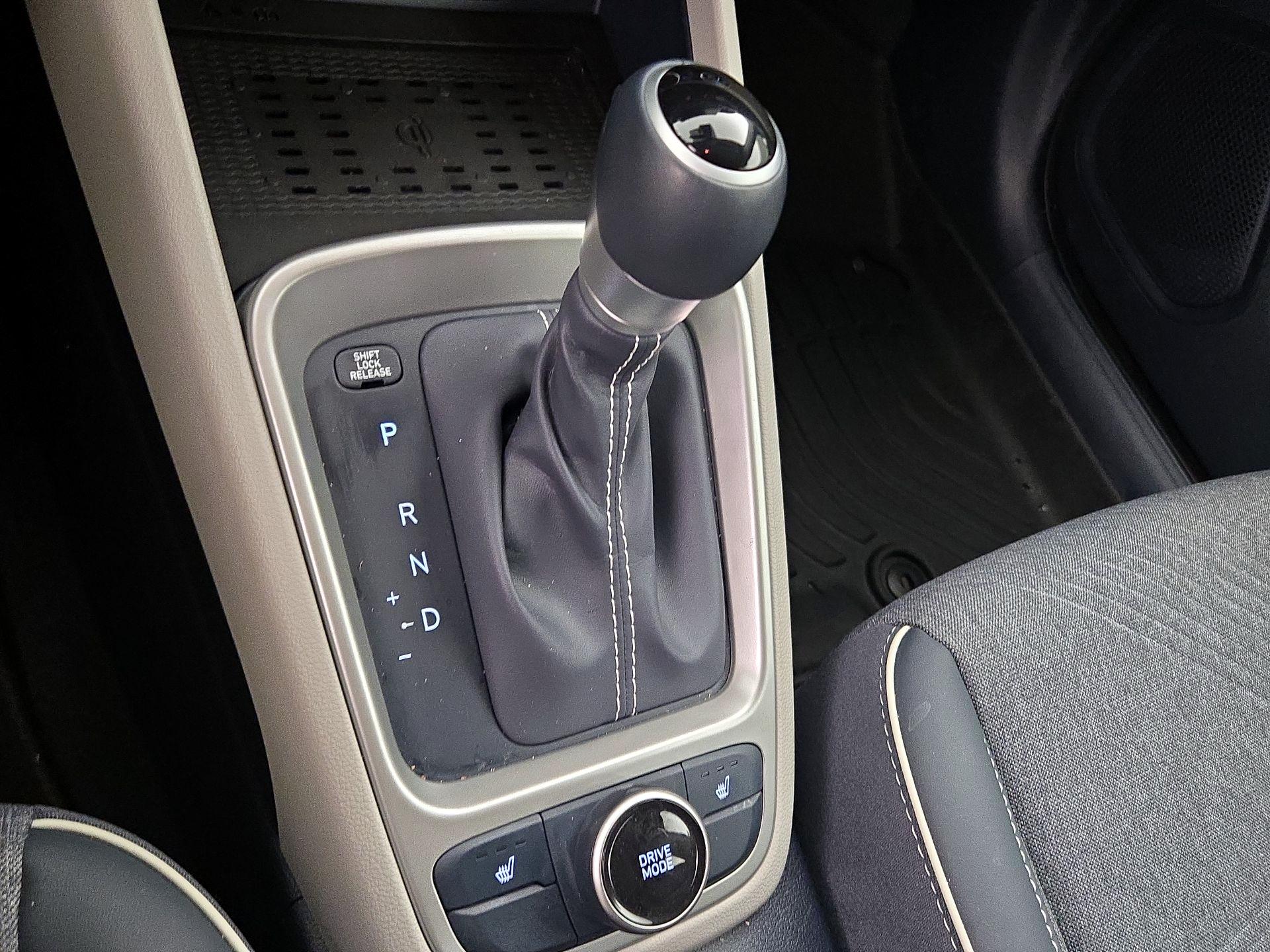 Thumbnail: 2024 Hyundai Venue - 18