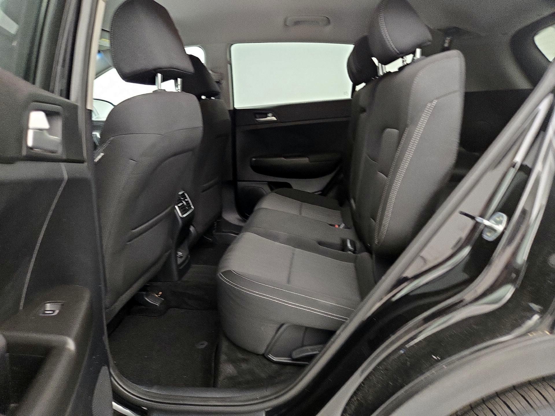 Thumbnail: 2020 Kia Sportage - 19