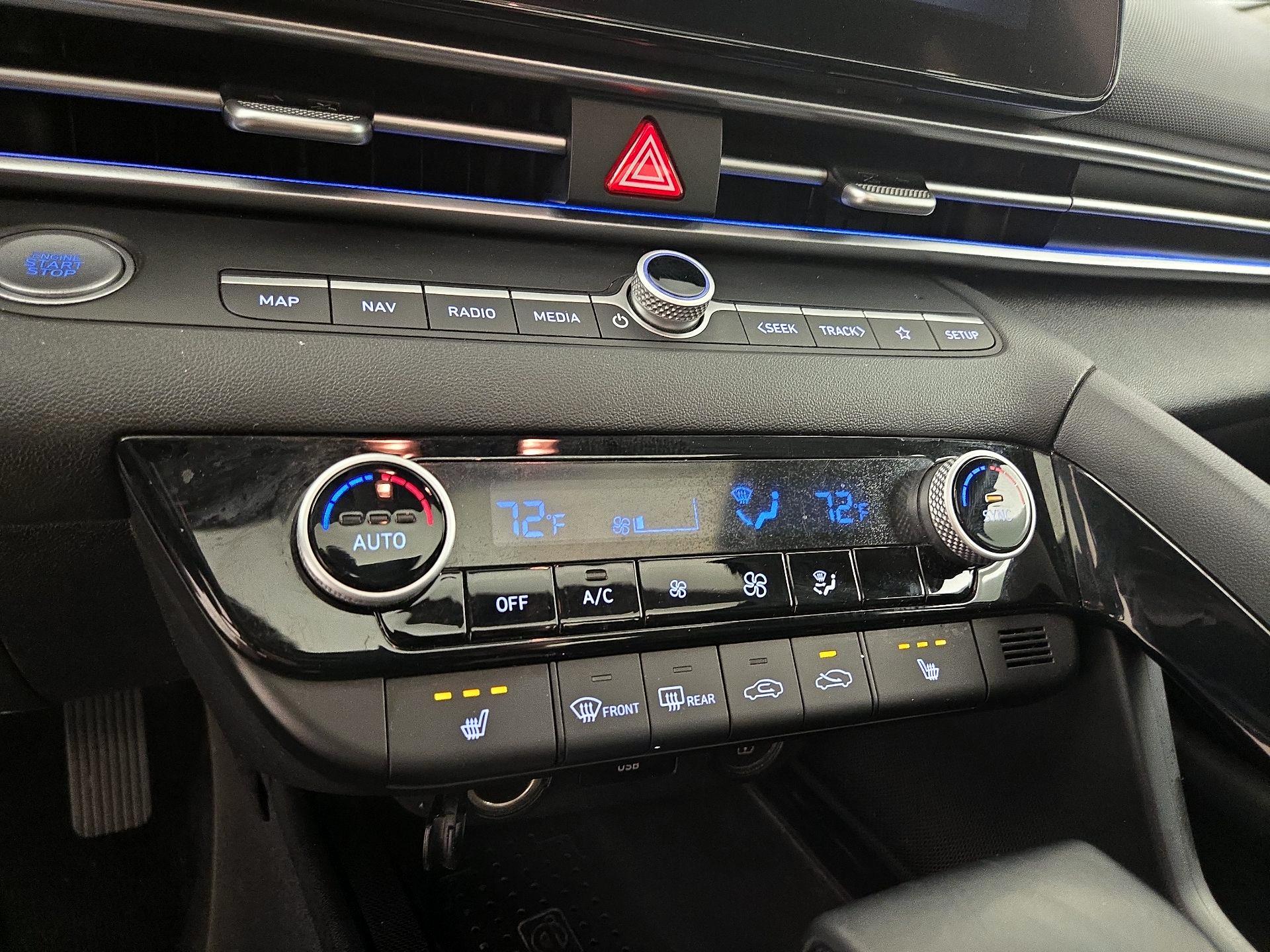 Thumbnail: 2021 Hyundai Elantra - 17