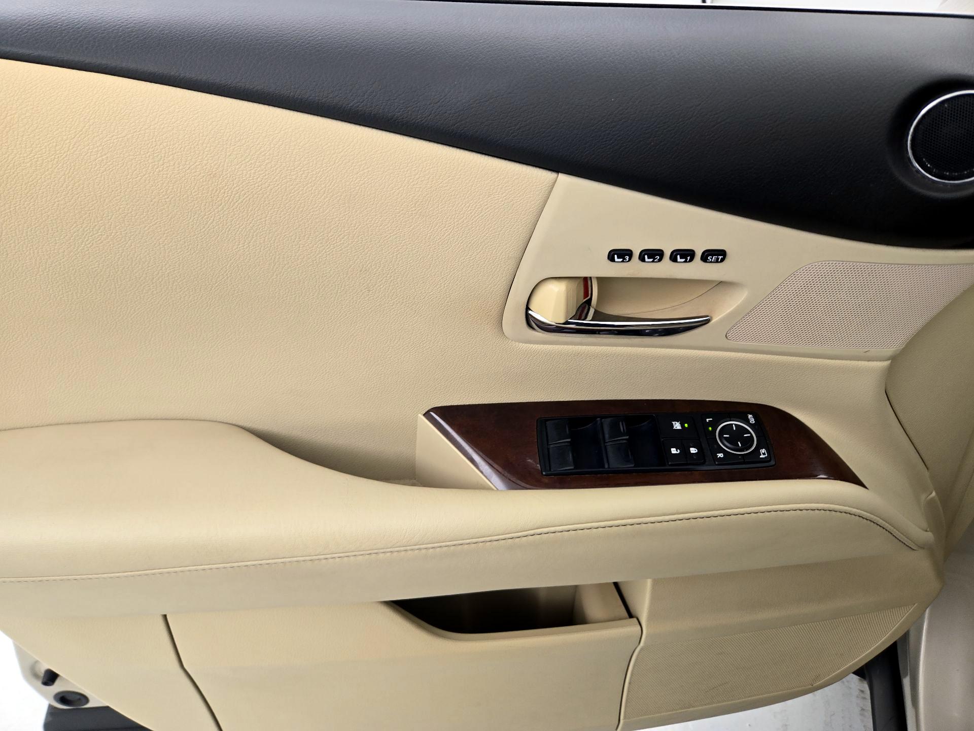 Thumbnail: 2015 Lexus RX - 12
