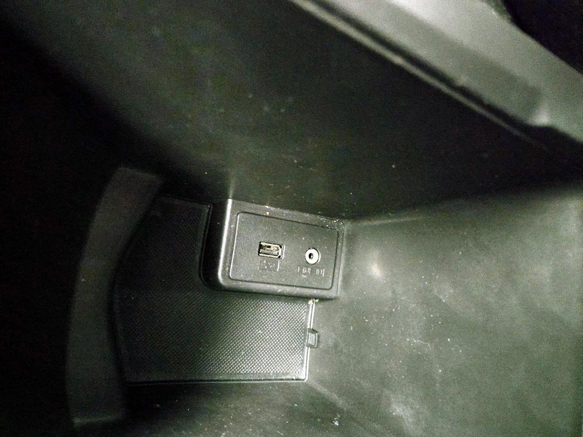 Thumbnail: 2016 Ford Transit Series - 18