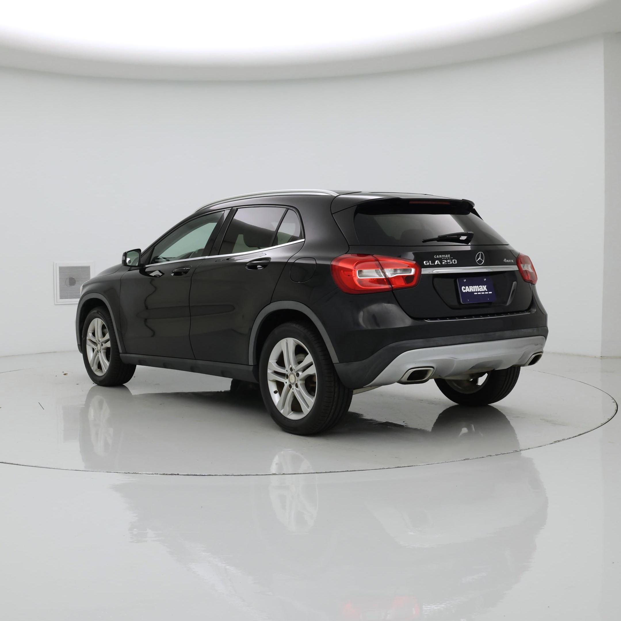 Thumbnail: 2015 Mercedes-Benz GLA - 2