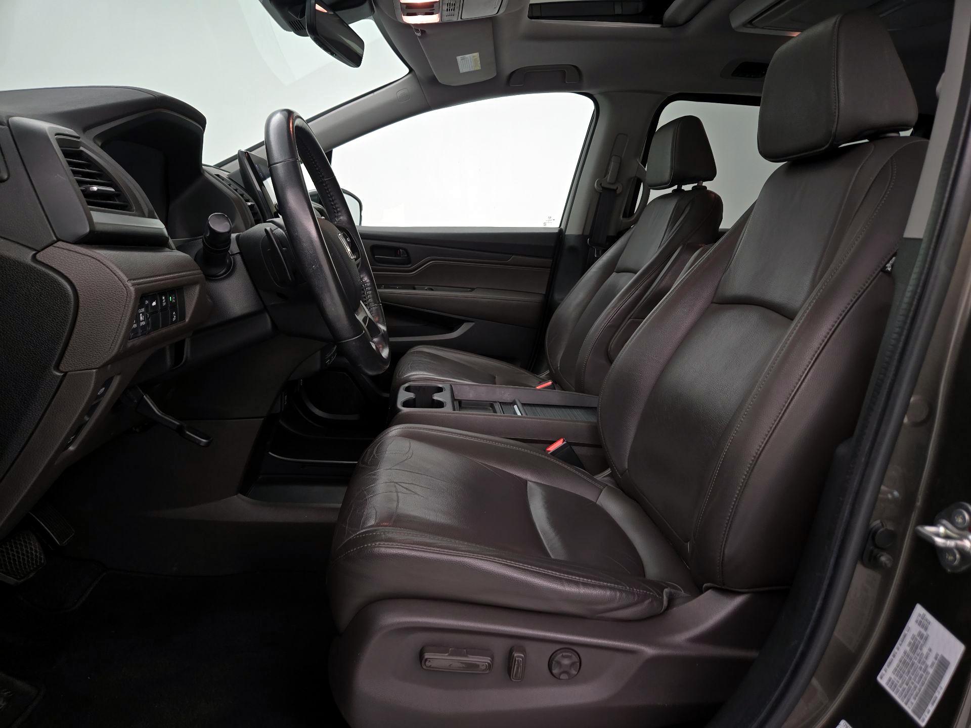 Thumbnail: 2019 Honda Odyssey - 11