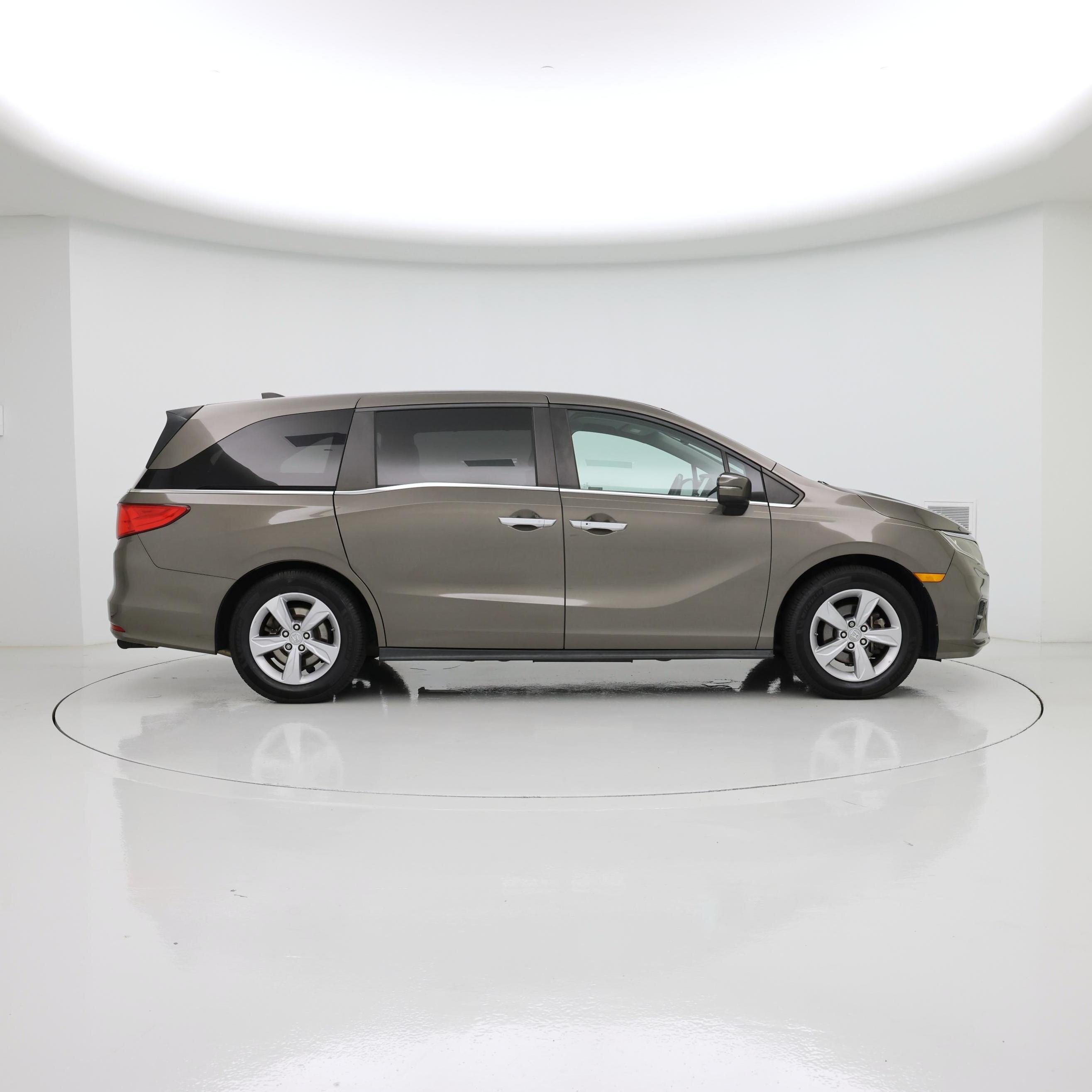 Thumbnail: 2019 Honda Odyssey - 7